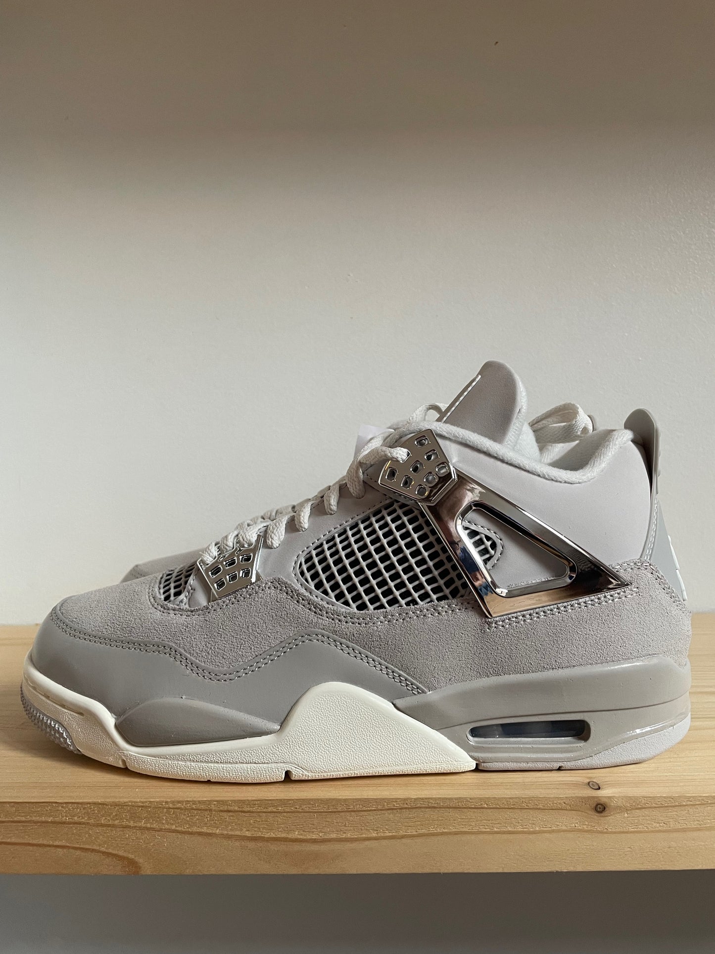 Jordan 4 Retro "Frozen Moments" (W)