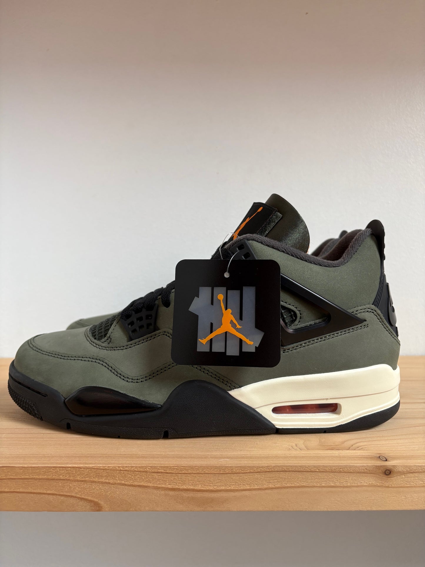 Jordan 4 OG SP Undefeated (2025)