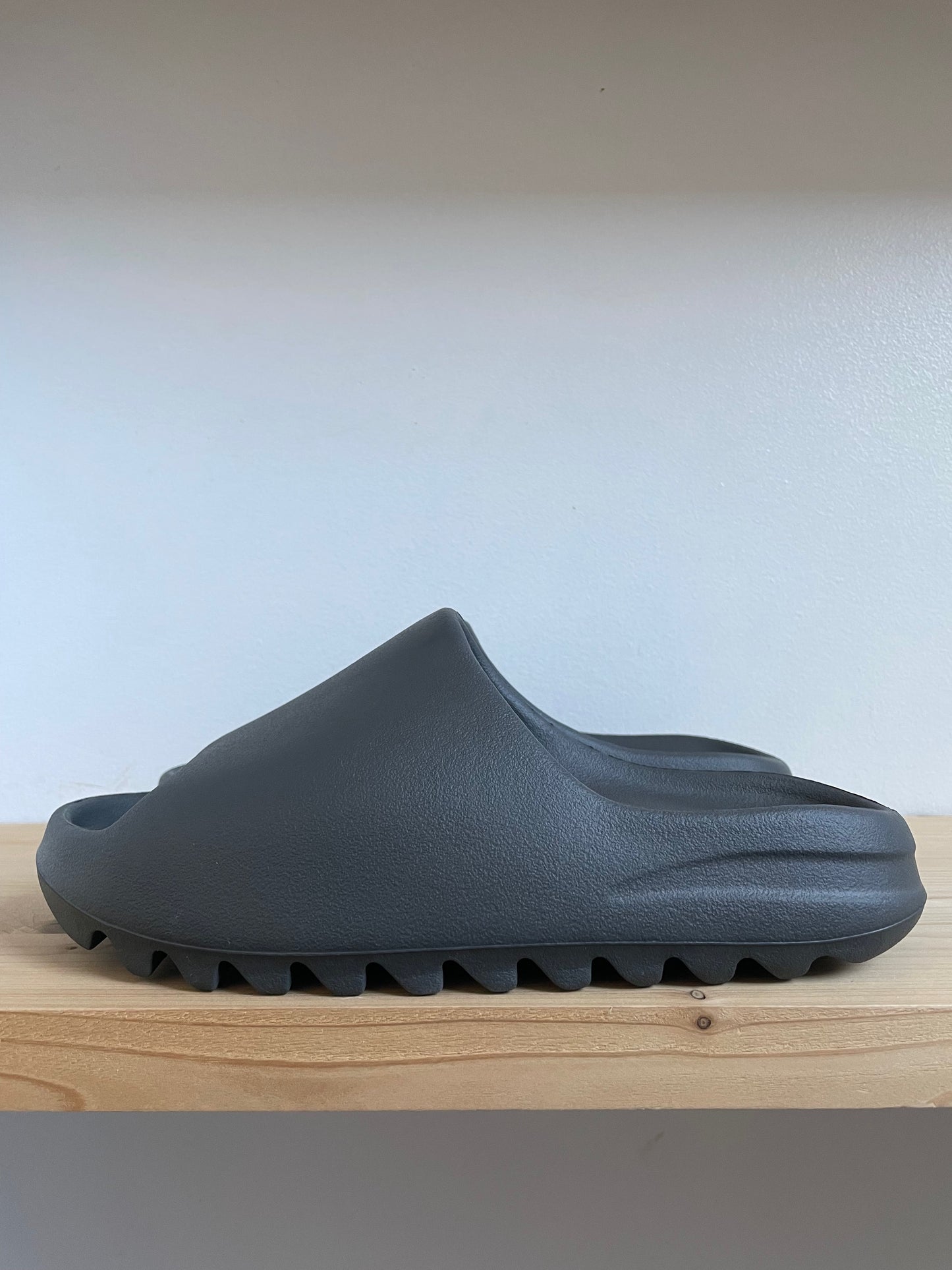 Yeezy Slide Granite