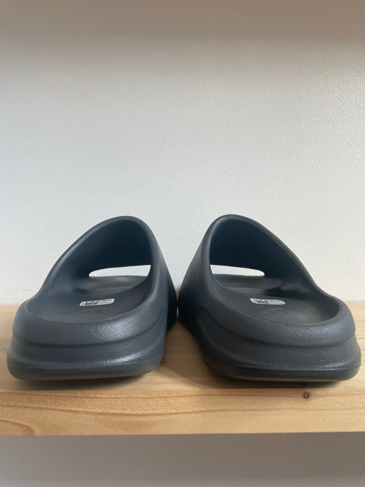 Yeezy Slide Slate Grey