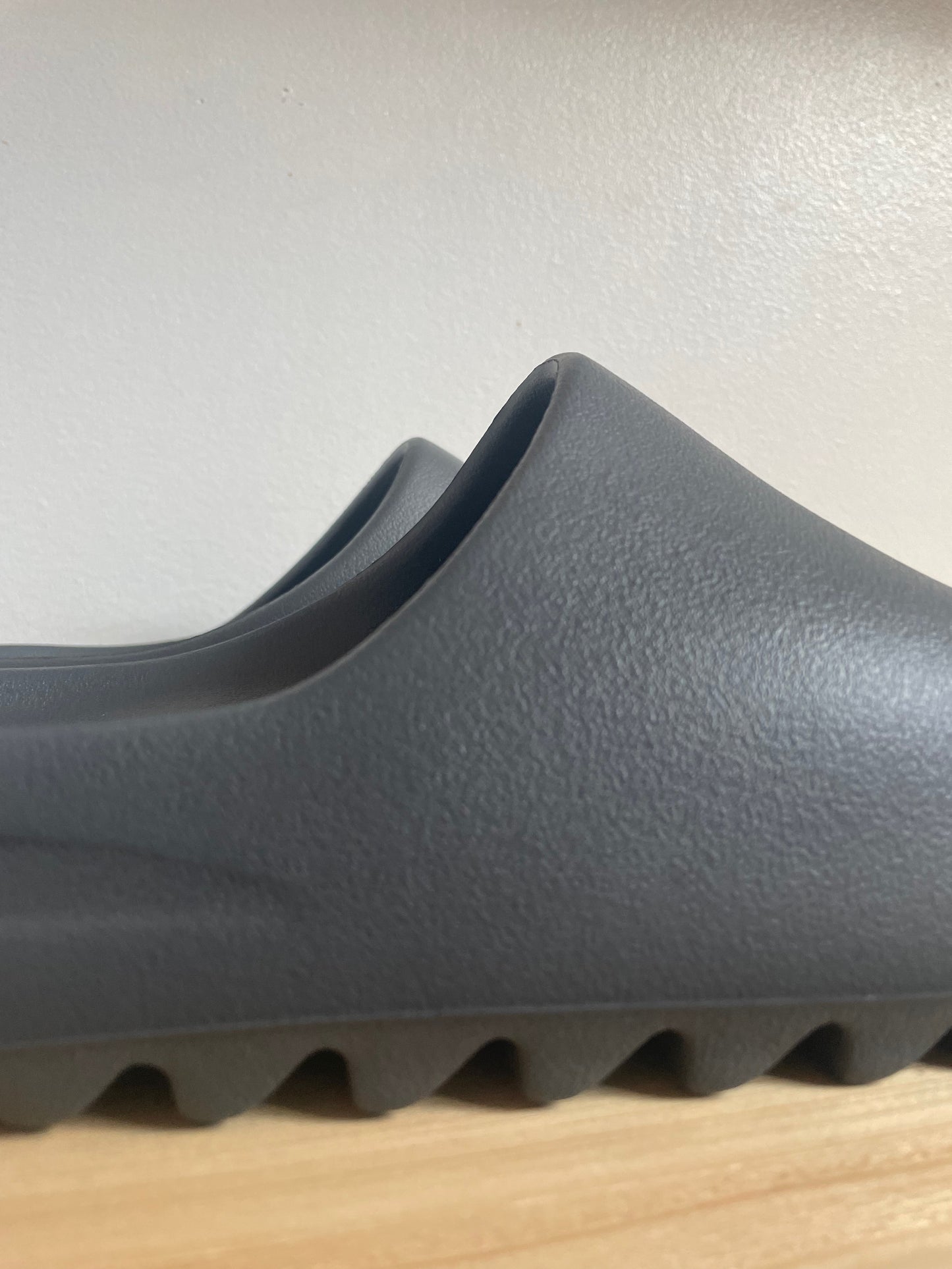 Yeezy Slide Slate Grey