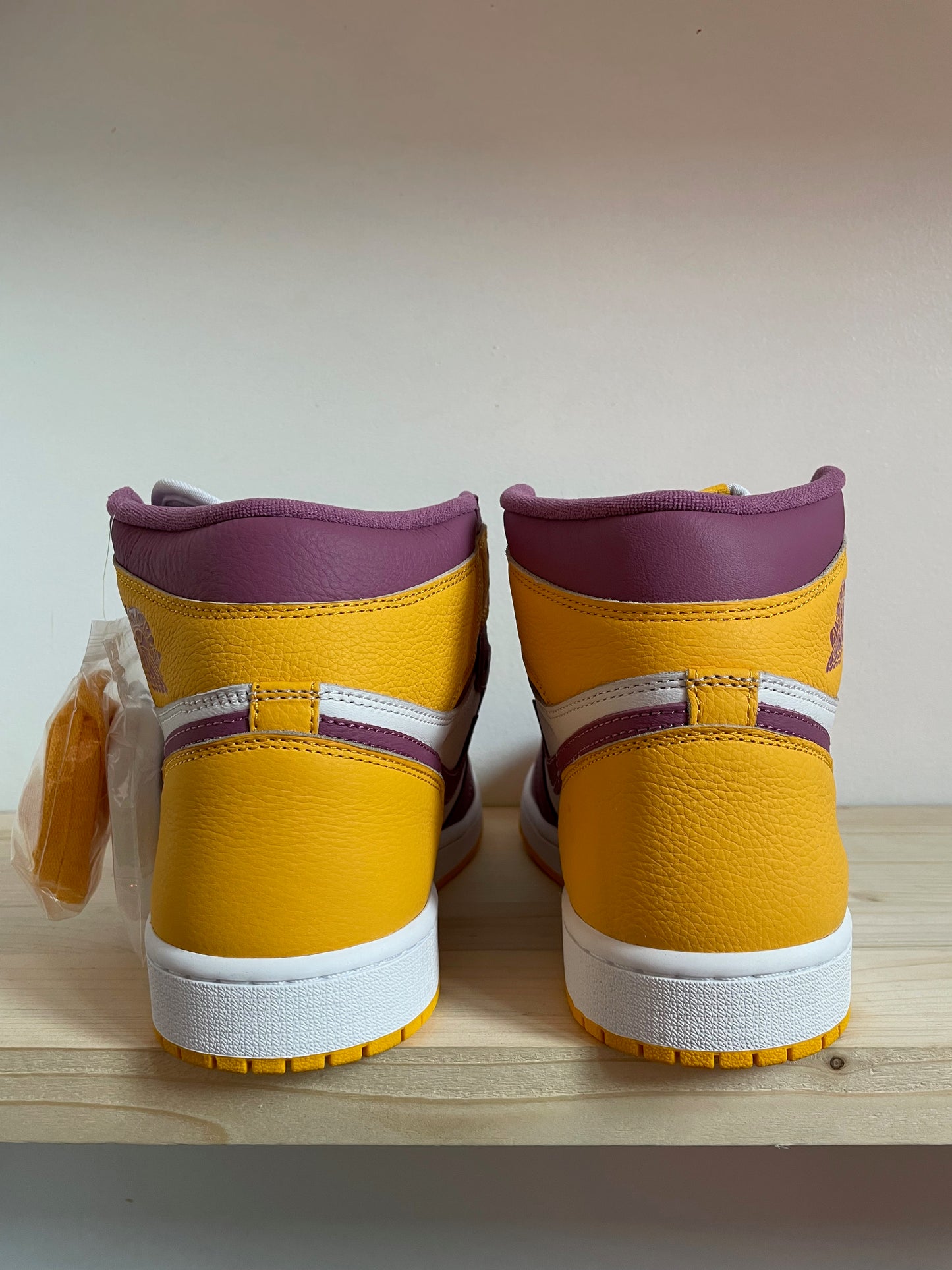 ANTWERP SNKR - Air Jordan 1 Retro High OG "Brotherhood"