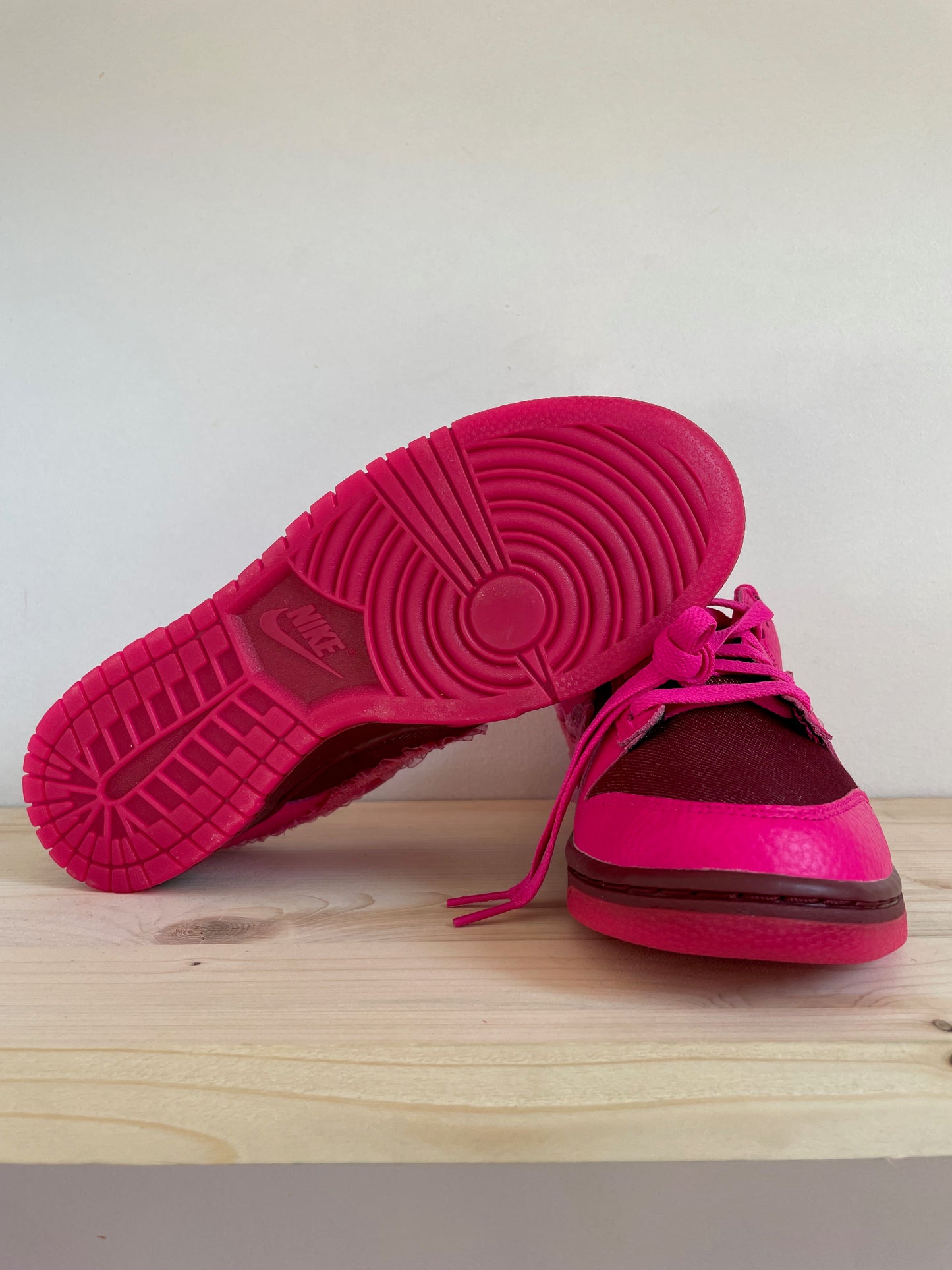 ANTWERP SNKR - Nike Dunk Low Valentine's Day (W)