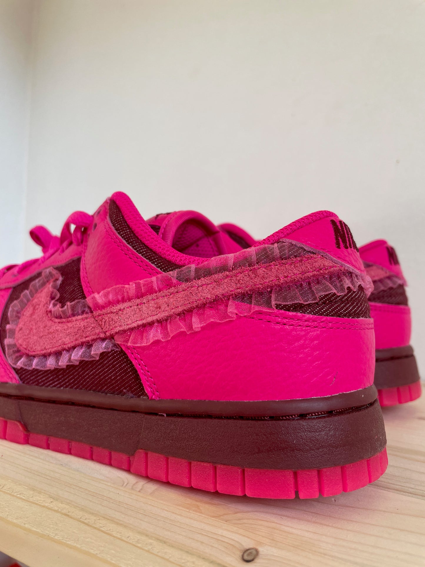 ANTWERP SNKR - Nike Dunk Low Valentine's Day (W)