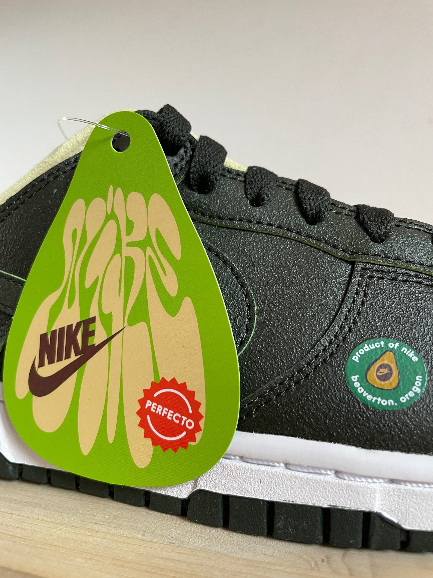 ANTWERP SNKR - Nike Dunk Low LX "Avocado"