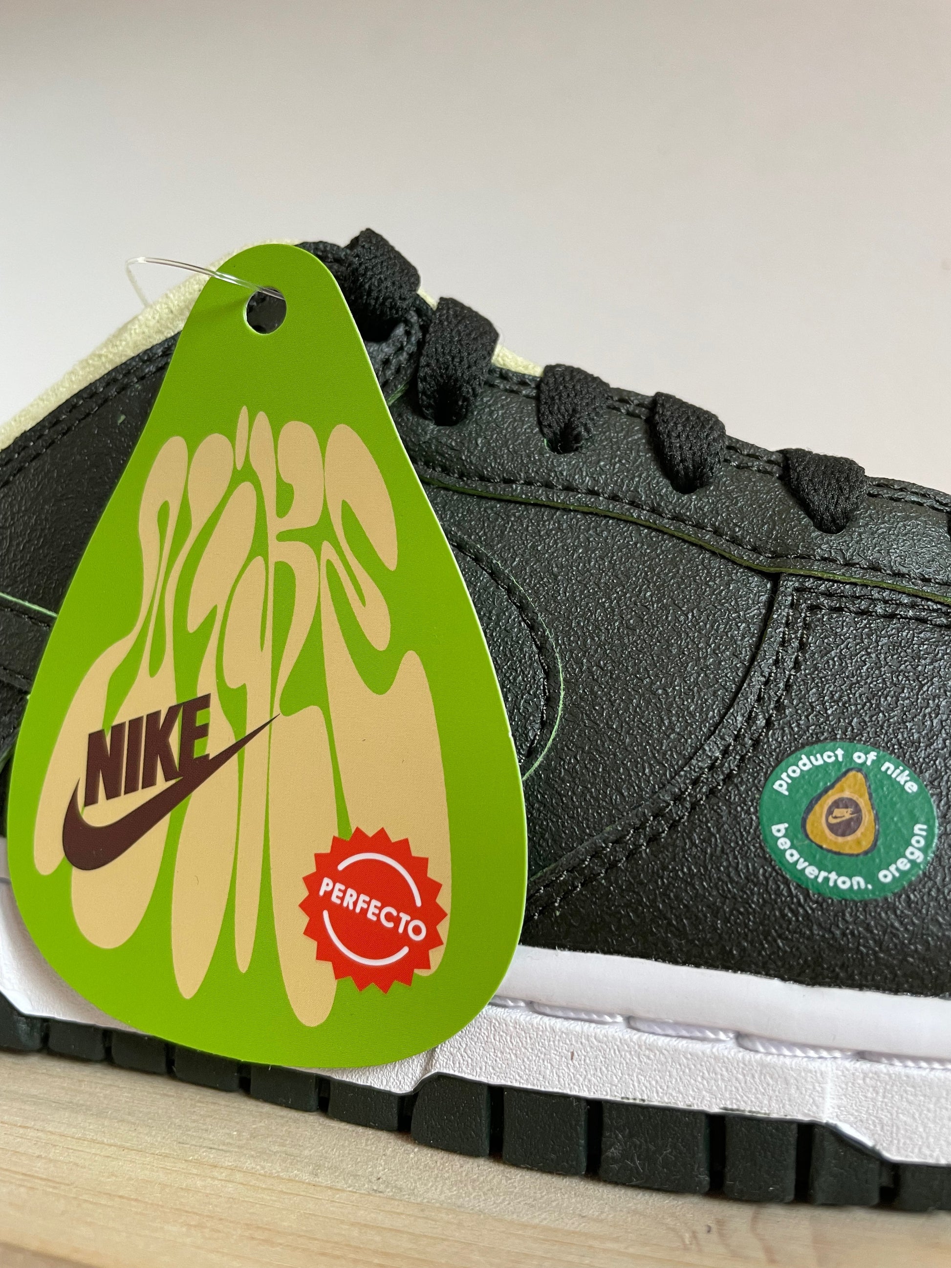 ANTWERP SNKR - Nike Dunk Low LX "Avocado"