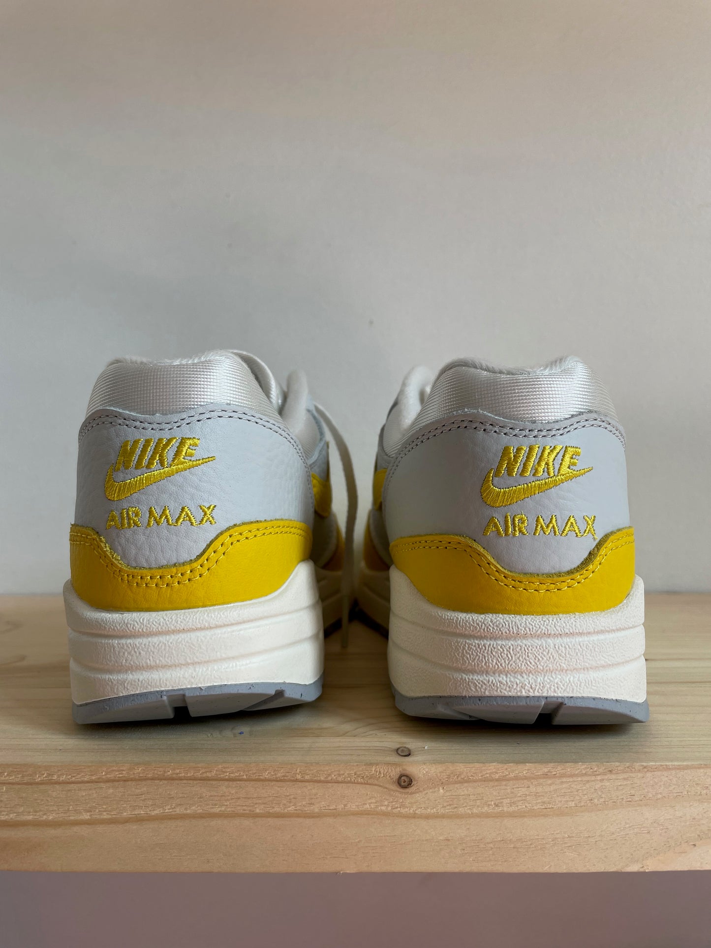 ANTWERP SNKR - Nike Air Max 1 Tour Yellow (W)