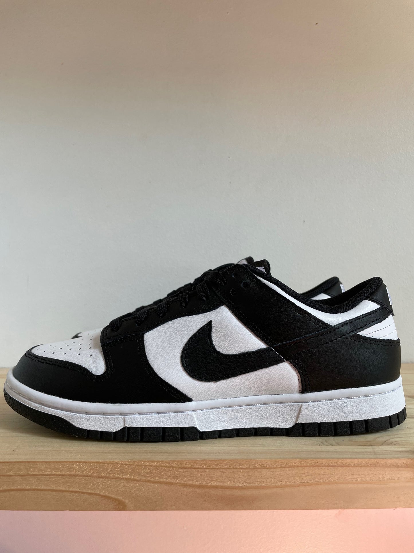 ANTWERP SNKR - Nike Dunk Low Retro White Black (W)