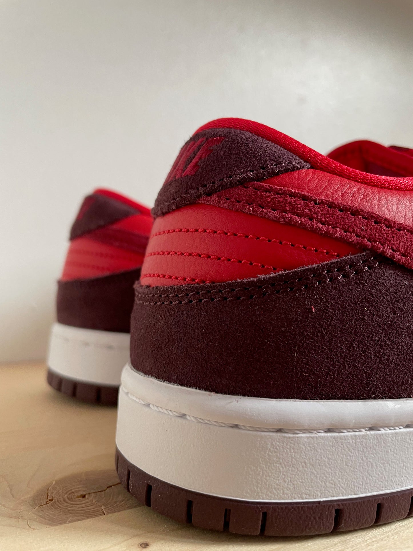 ANTWERP SNKR - Nike SB Dunk Low Cherry