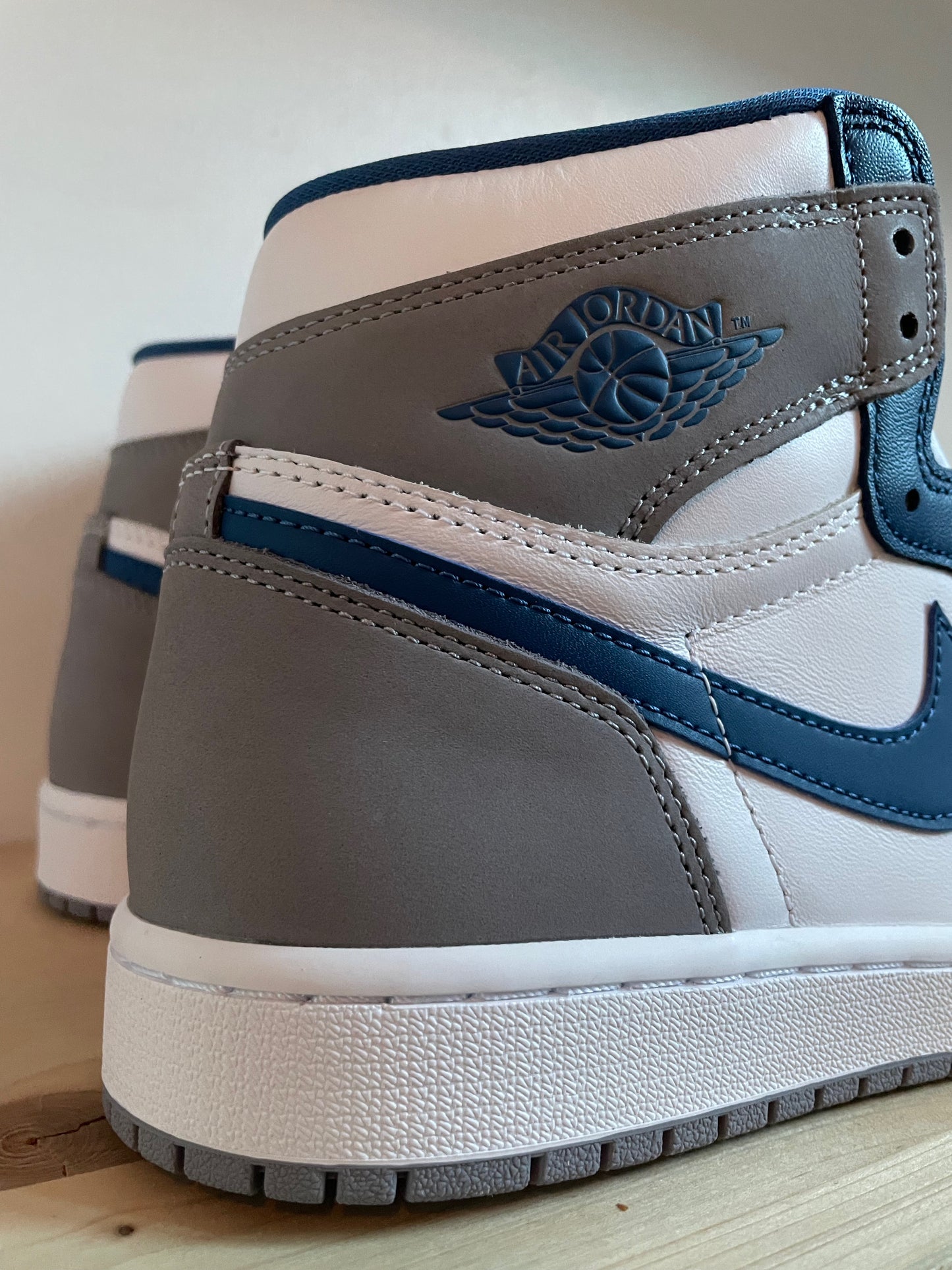 Nike Air Jordan 1 Retro High OG "True Blue"