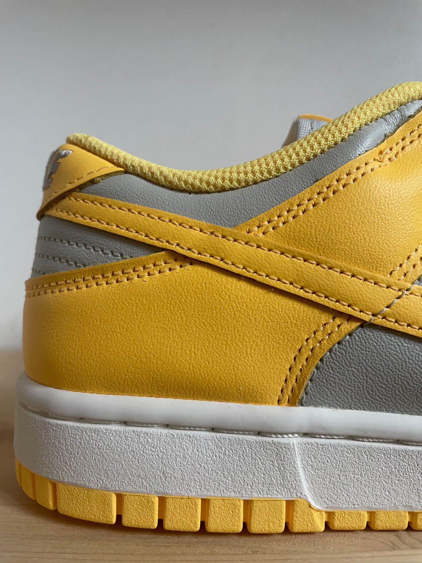 Nike Dunk Low Citron Pulse (W)