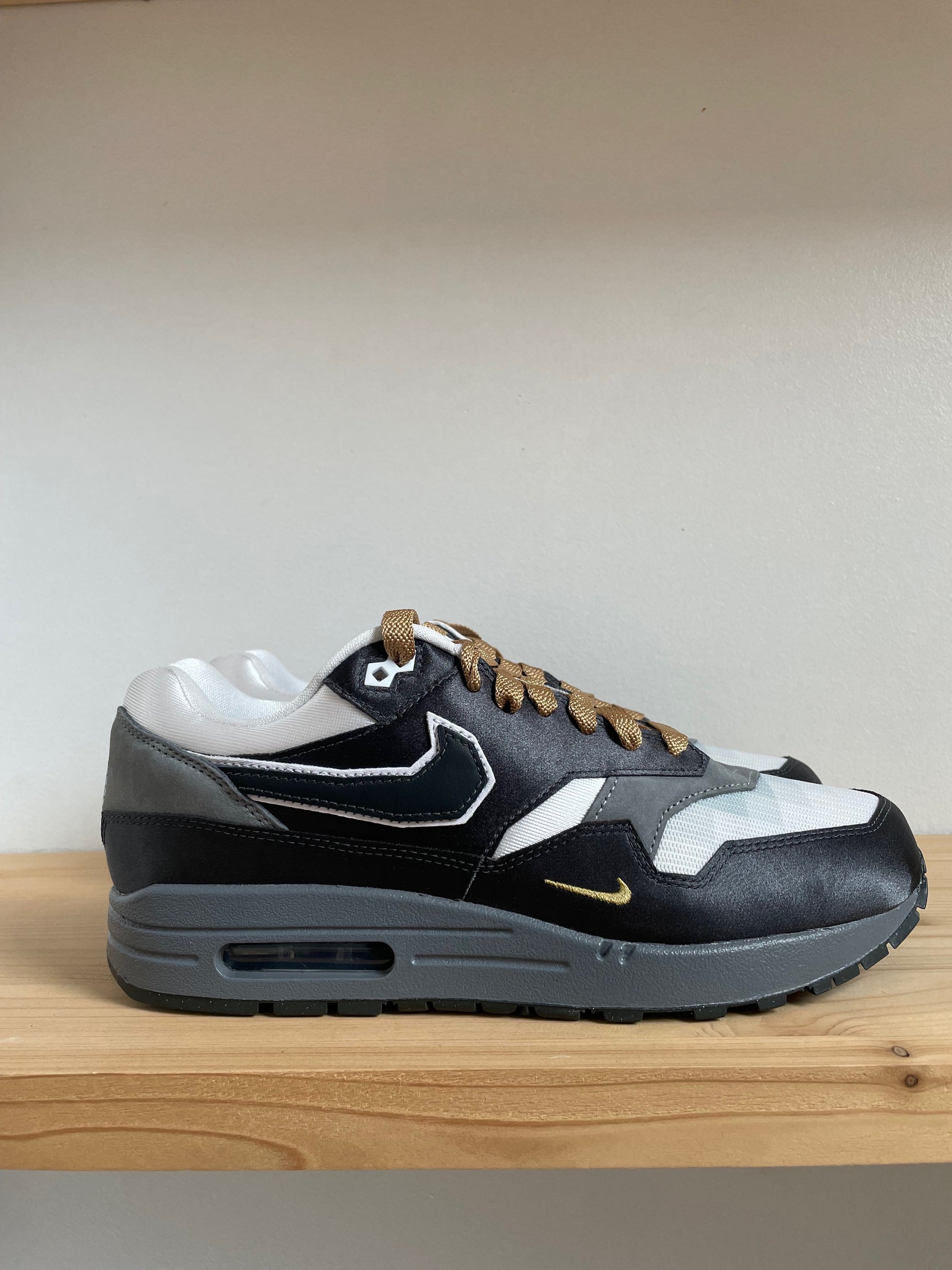 Custom Air Max Wit Zwart Nike Air Max Ivo