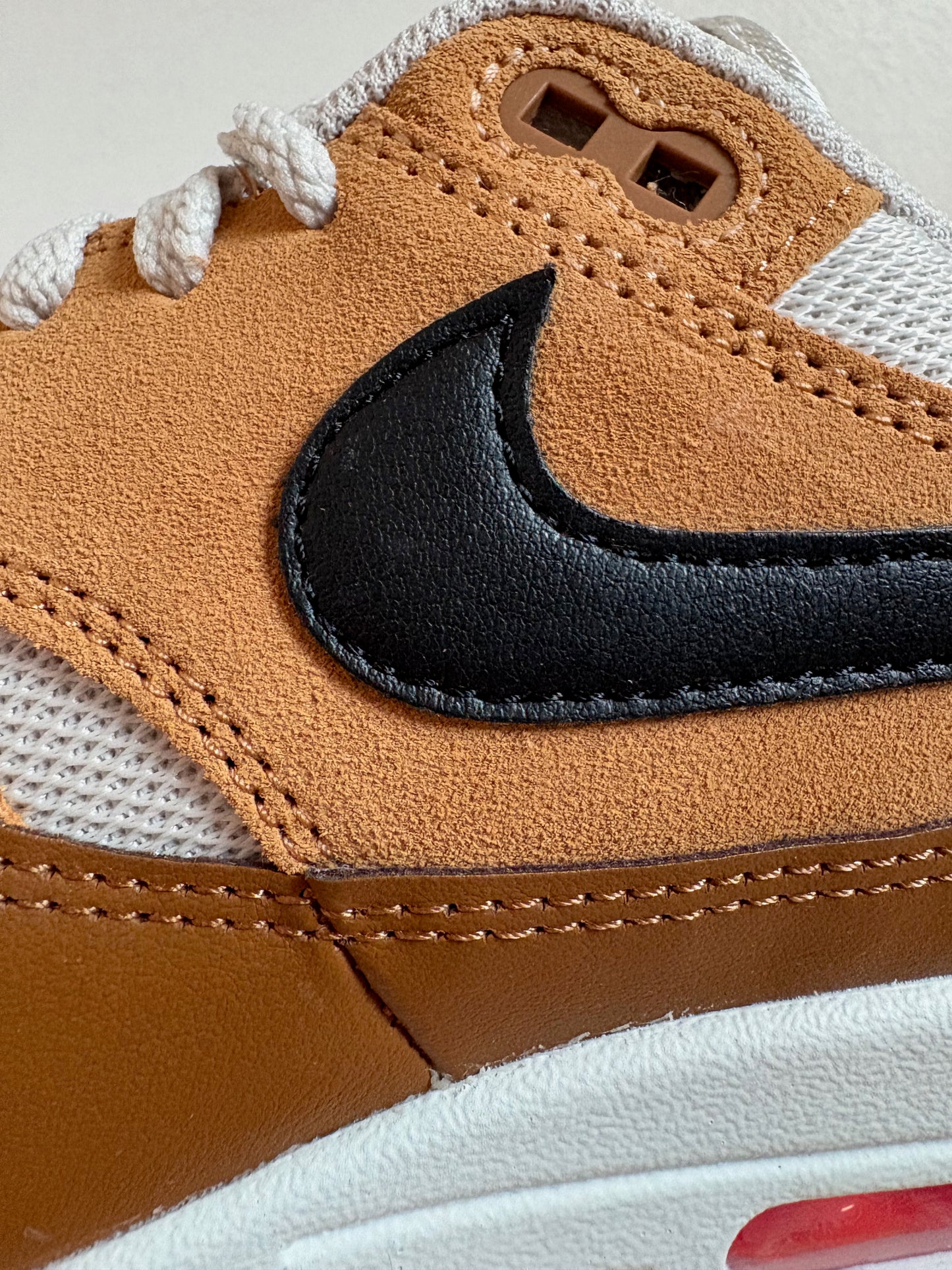 Nike Air Max 1 Essential British Tan Light Bone