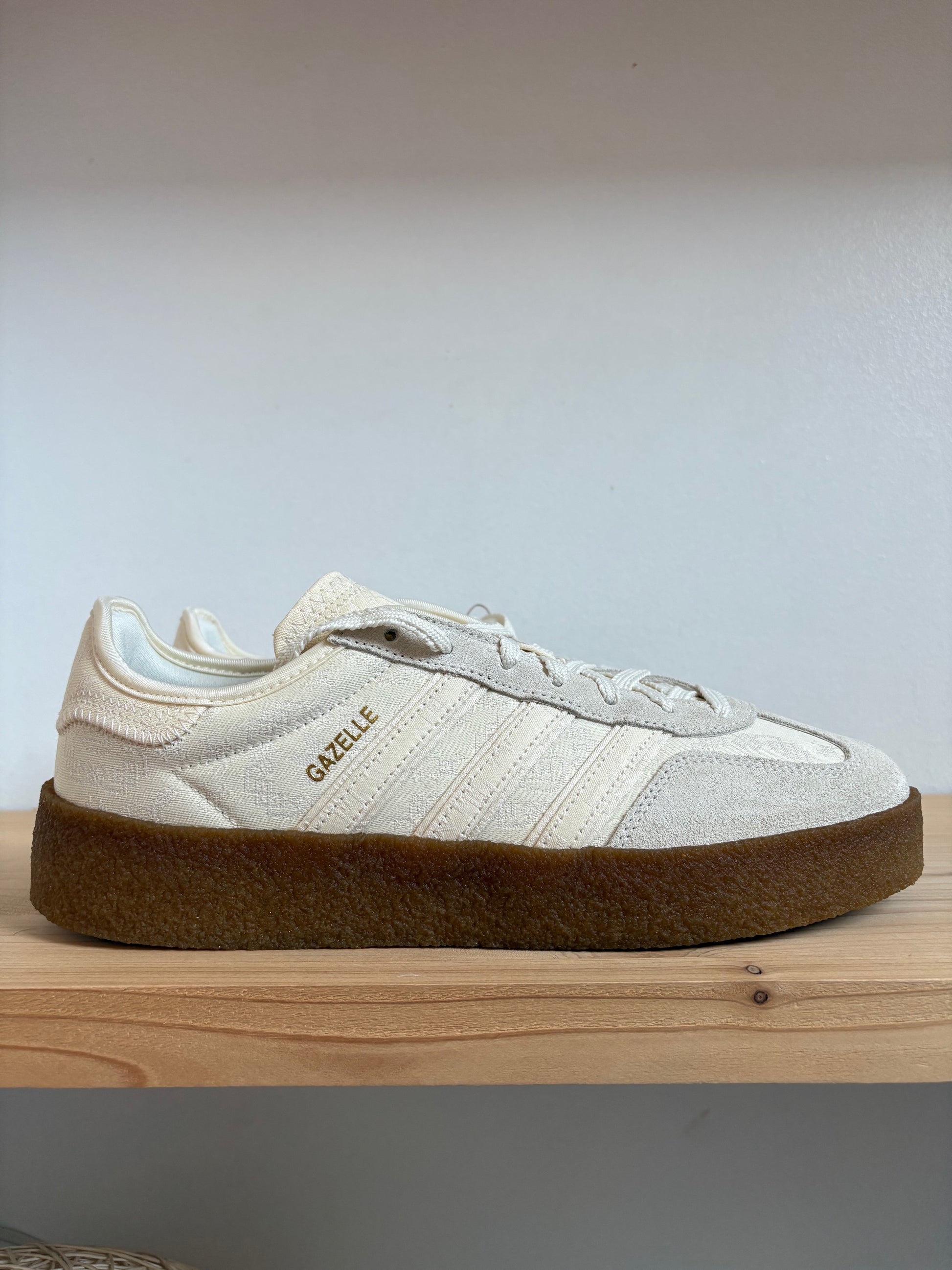 Adidas Gazelle Crepe CLOT By Edison Chen Crew White Antwerp snkr Adidas Gazelle Crepe CLOT By Edison Chen Crew White Antwerp snkr
