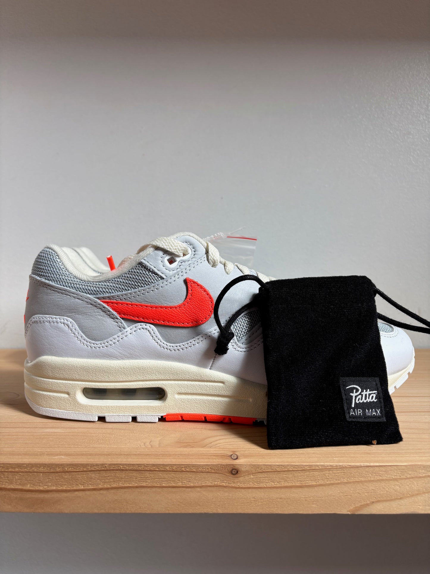 Nike Air Max 1 Patta Waves White Hyper Crimson (With Bracelet)