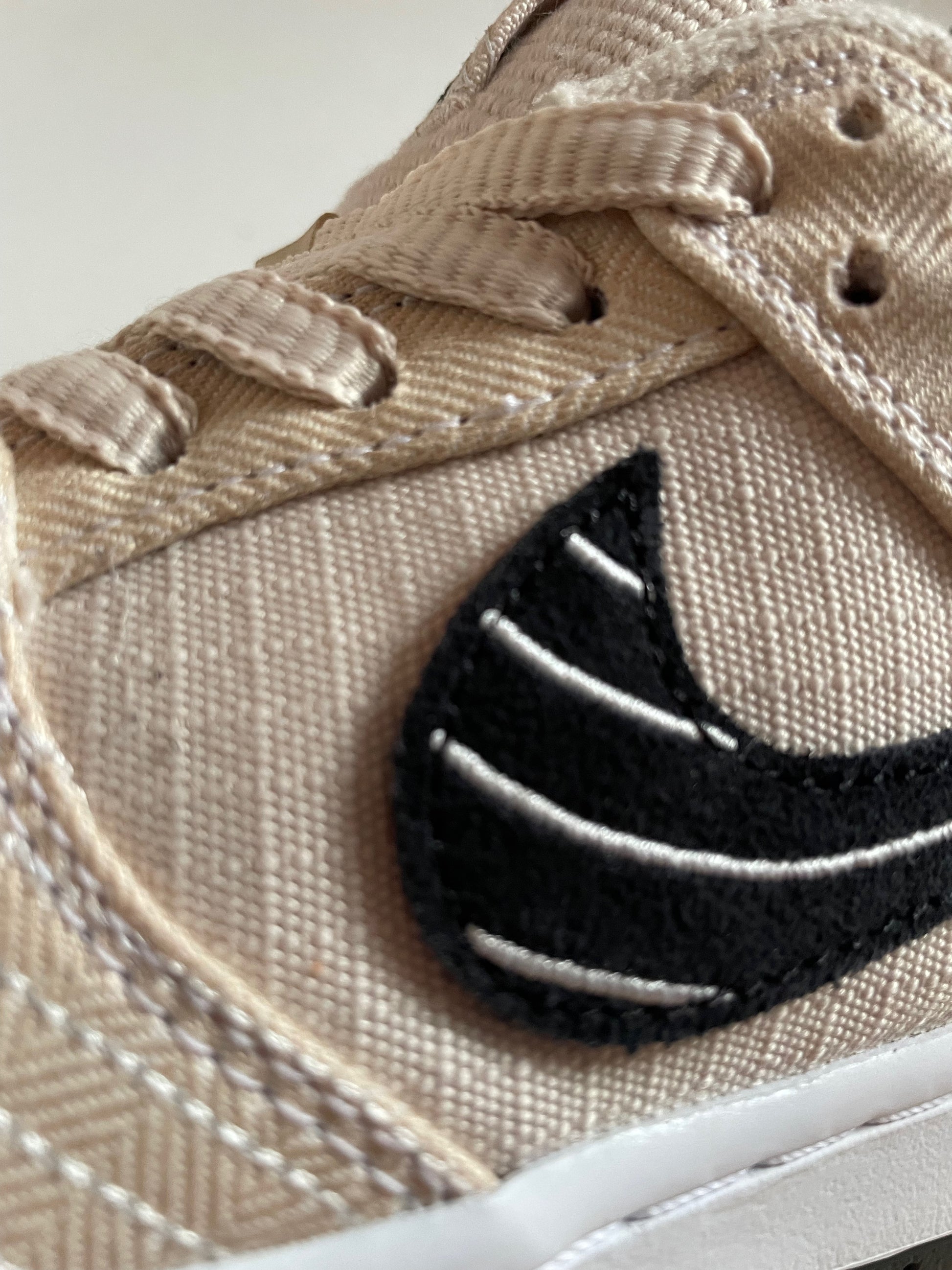 Nike SB Dunk Low Albino & Preto