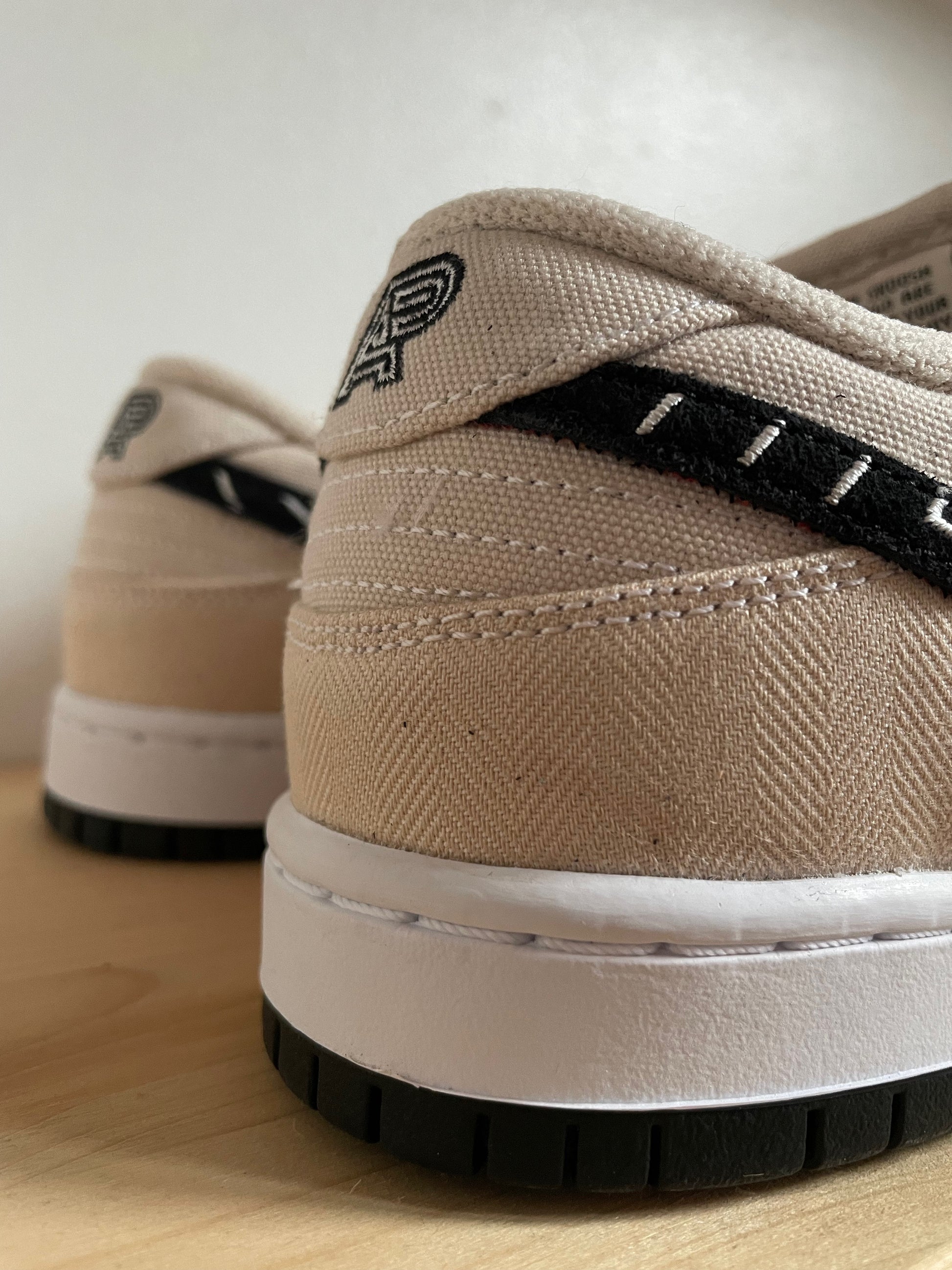 Nike SB Dunk Low Albino & Preto