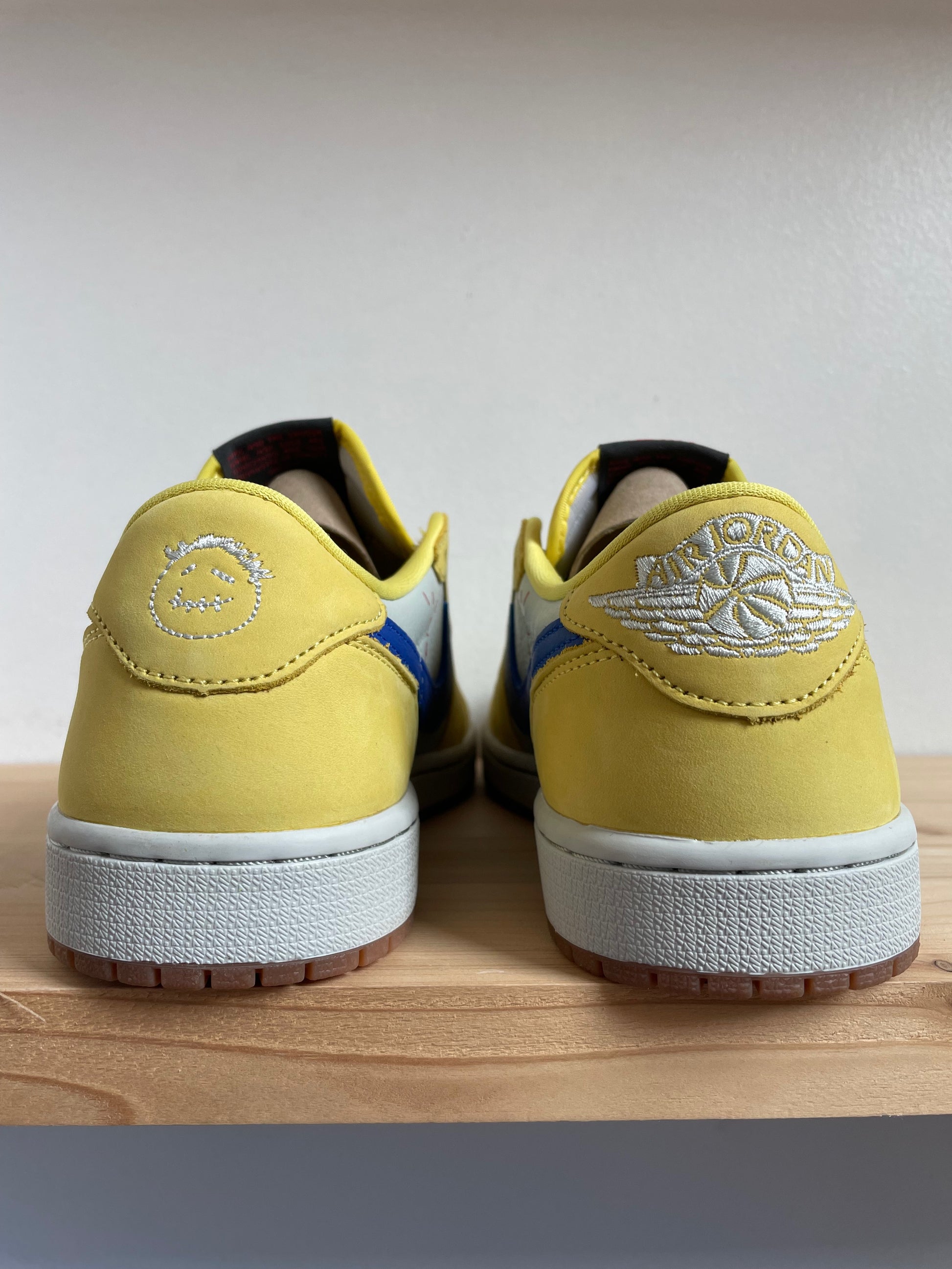Jordan 1 Retro Low OG SP Travis Scott Canary (WMNS)