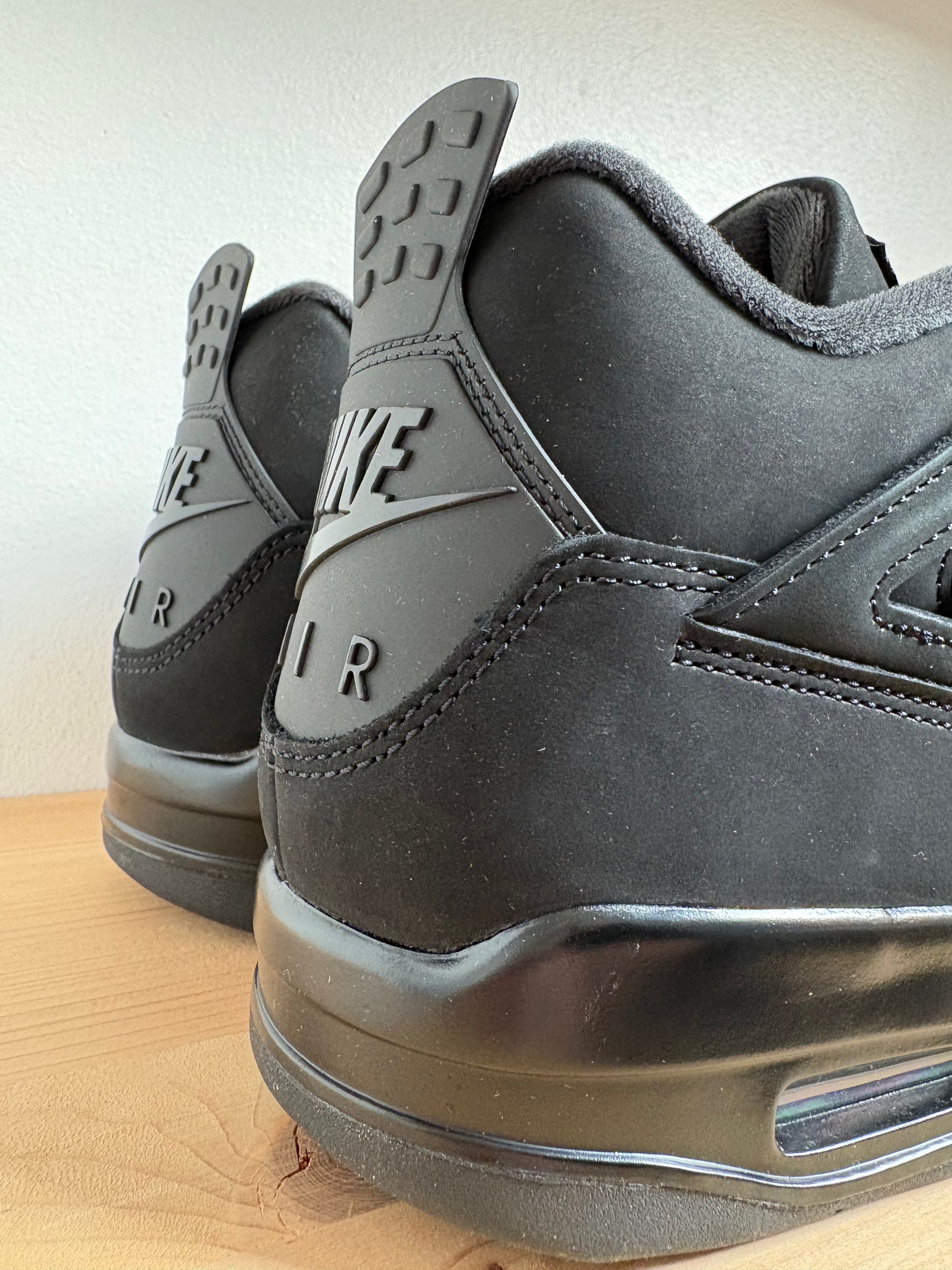 Jordan 4 Retro Black Cat (2025)