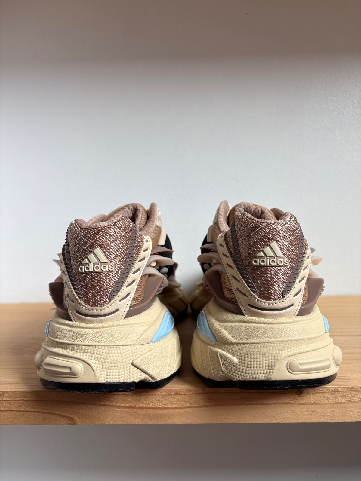 Adidas Adistar Jellyfish Pharrell Williams Crystal Sand
