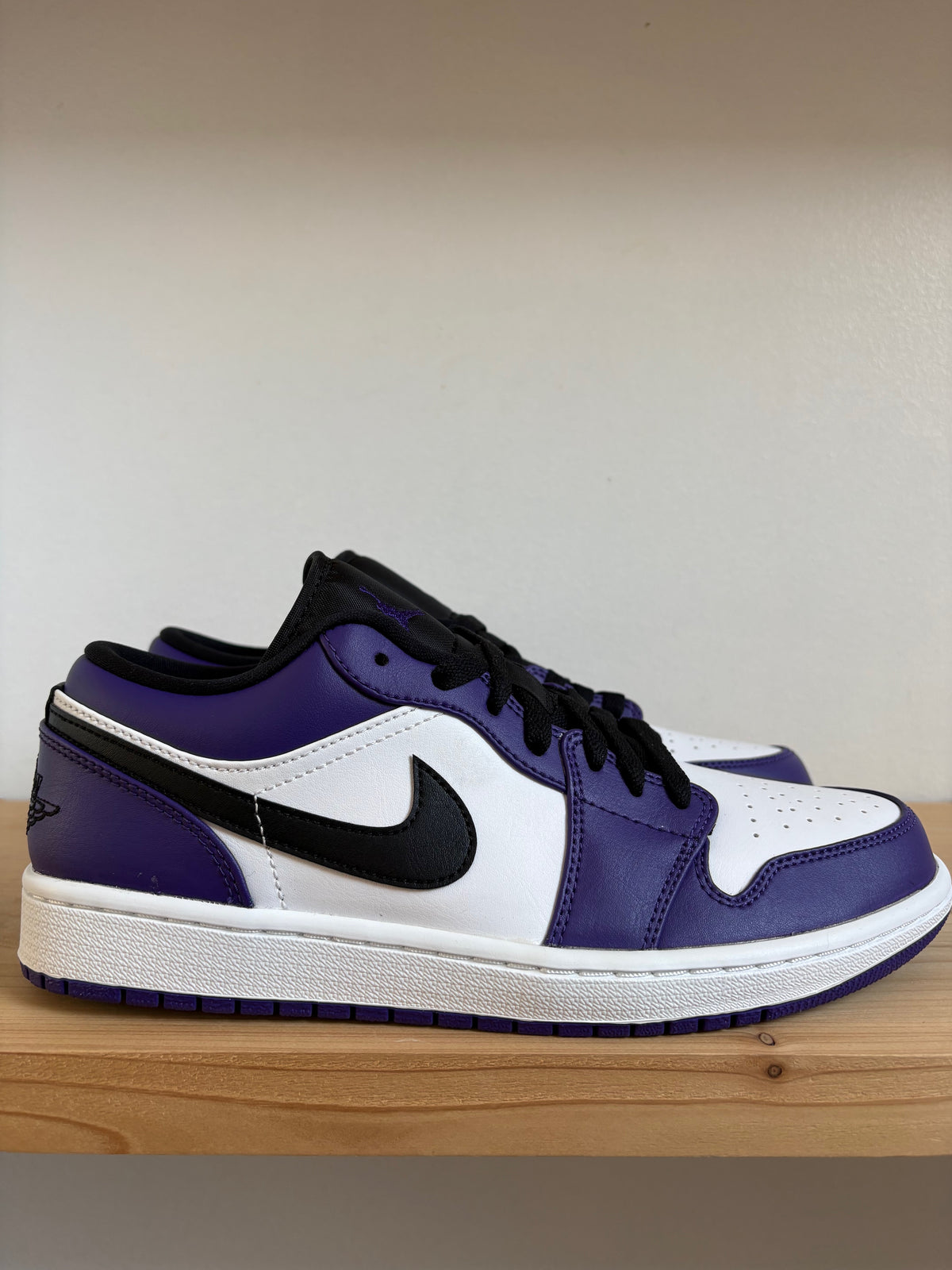 Jordan 1 Low Court Purple White