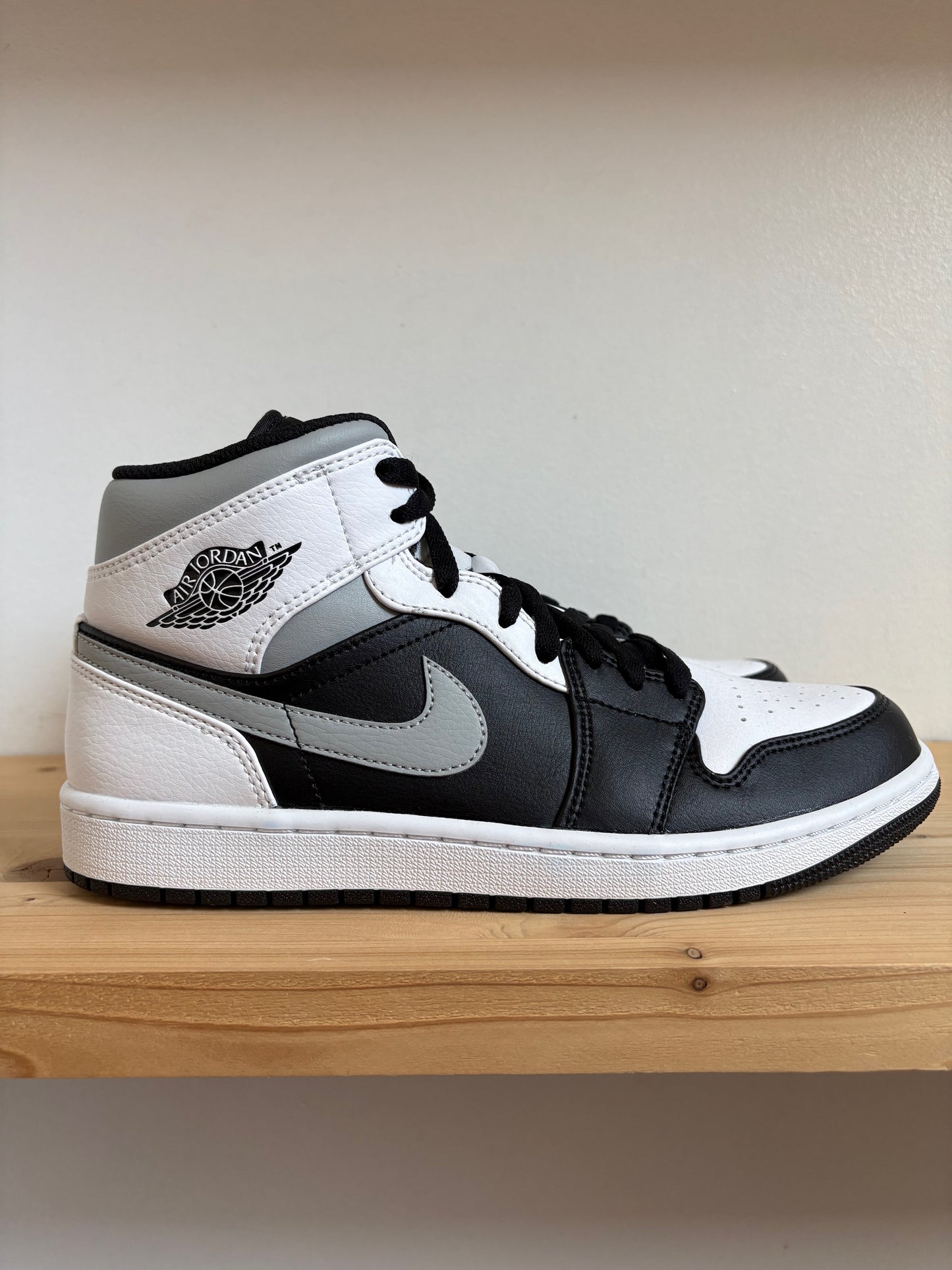 Jordan 1 Mid White Shadow