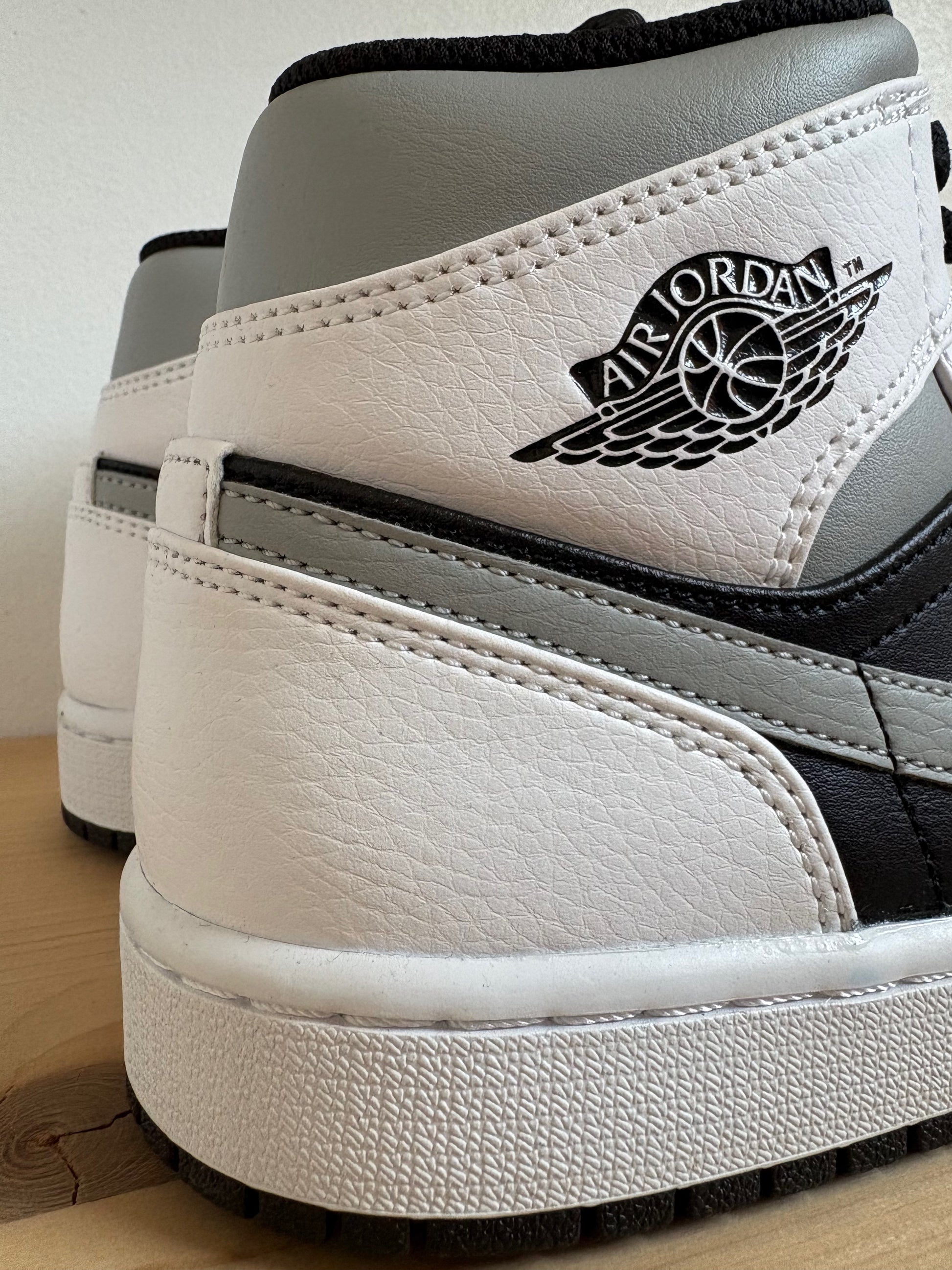 Jordan 1 Mid White Shadow