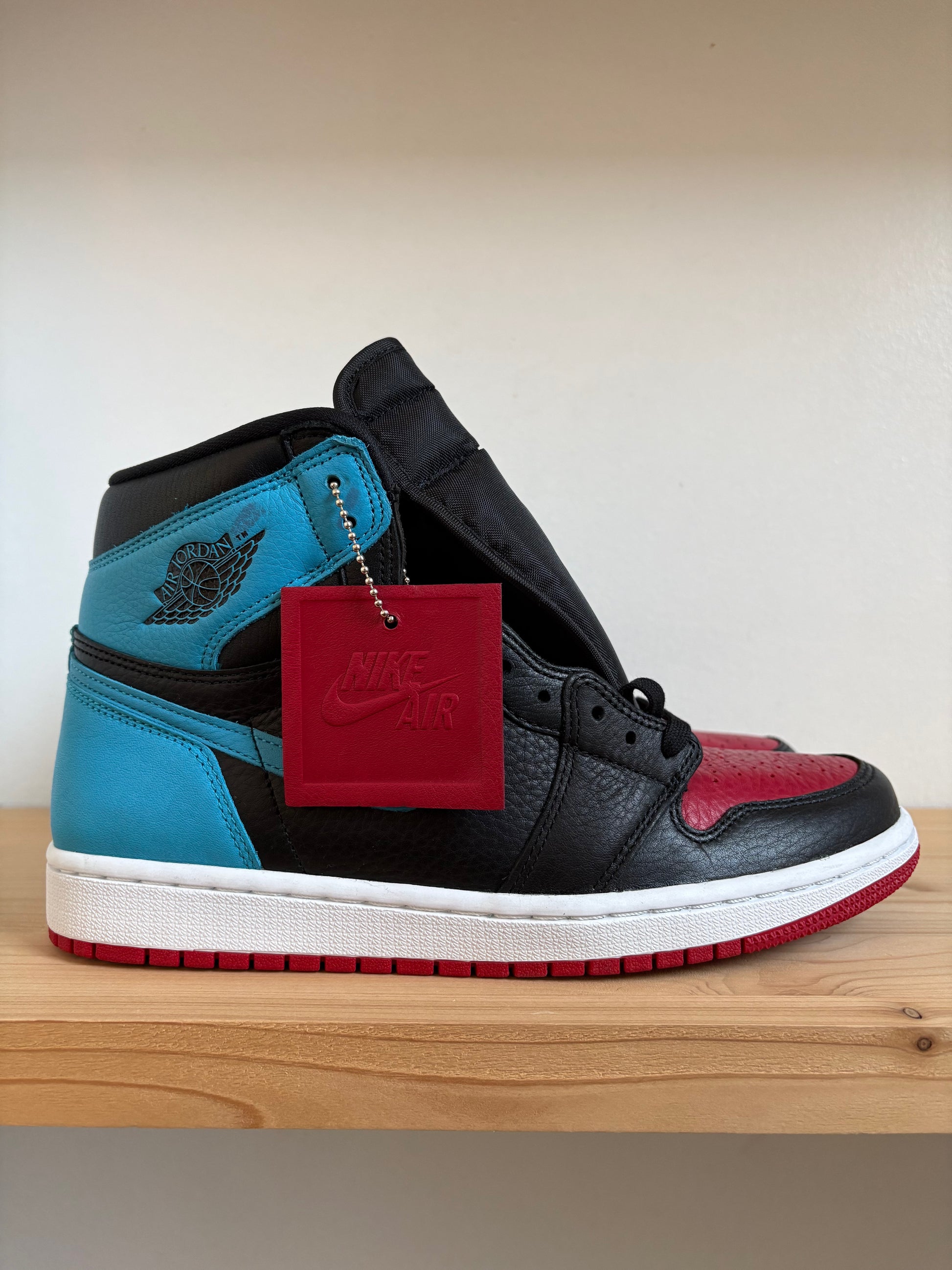 Jordan 1 Retro High NC to Chi (WMNS)