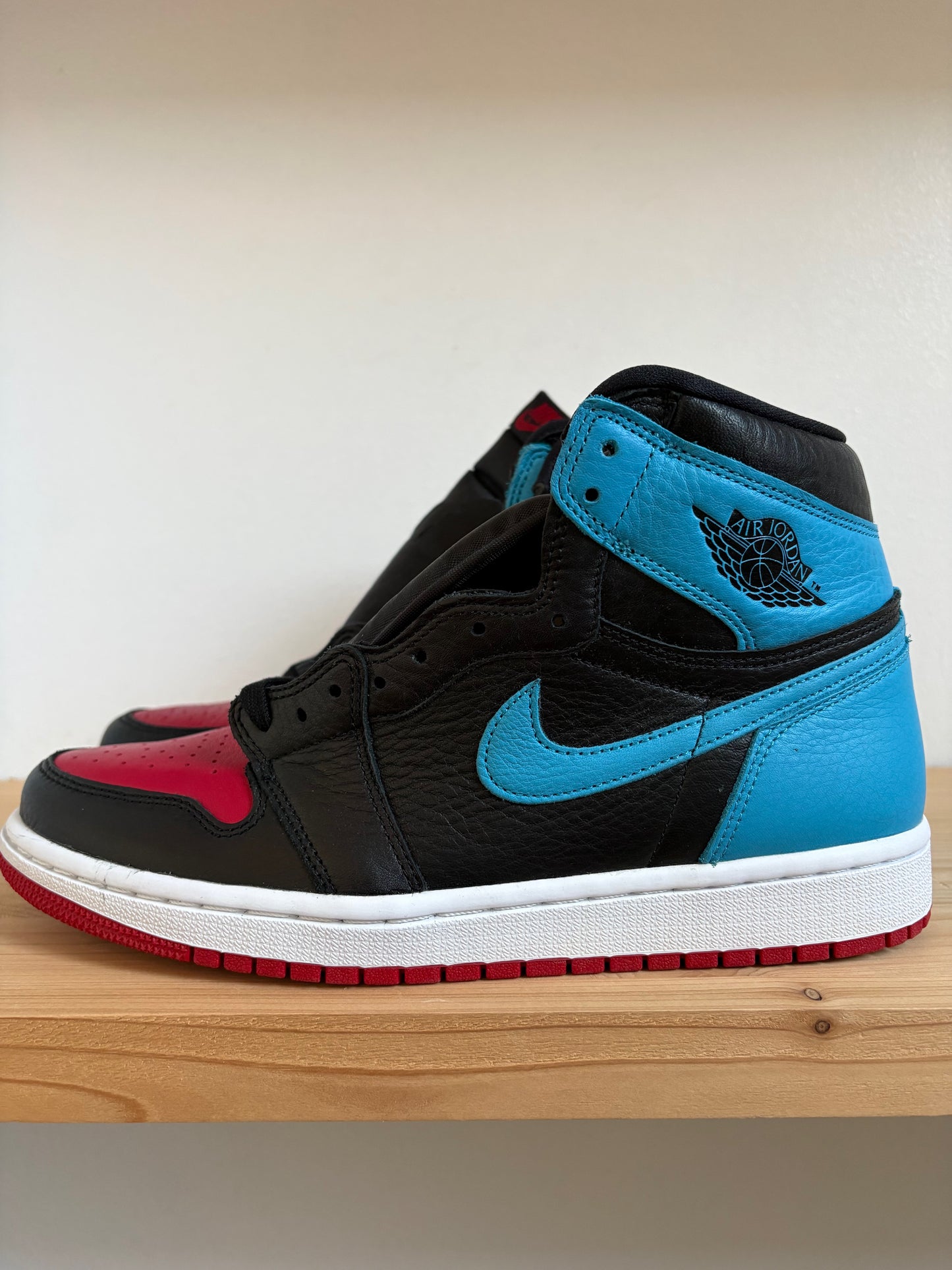 Jordan 1 Retro High NC to Chi (WMNS)