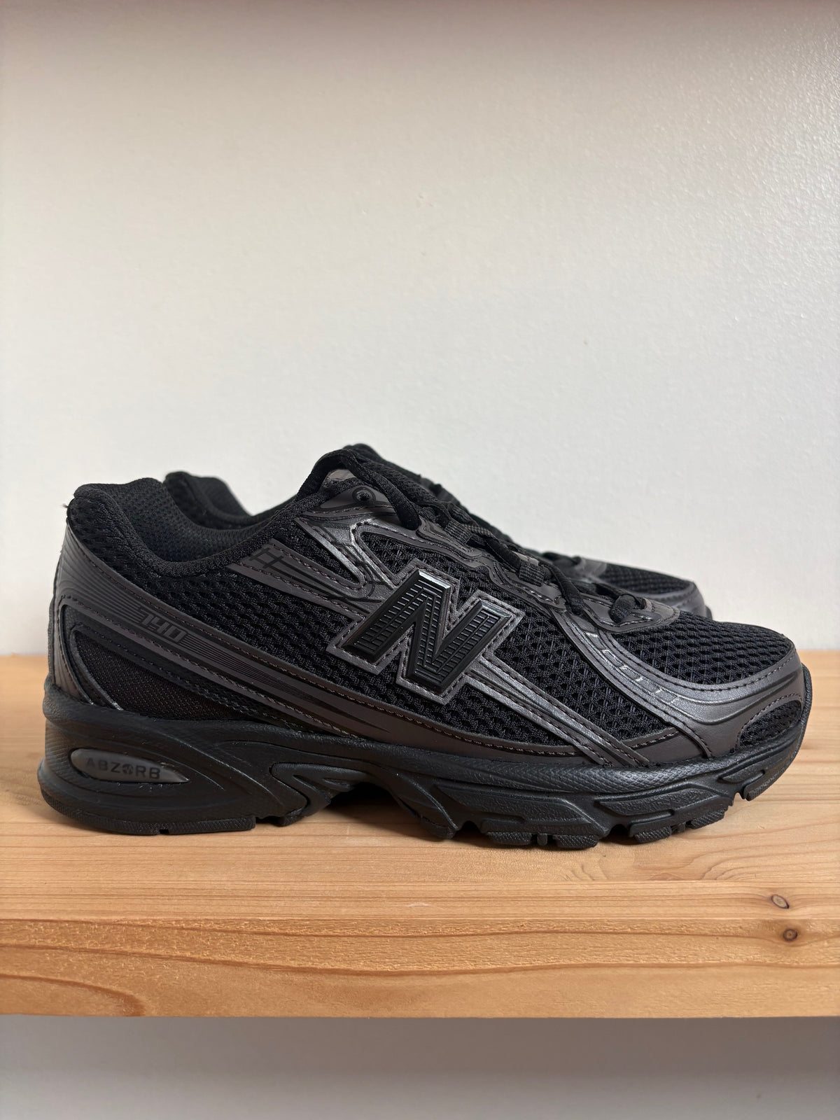 New Balance 740 Triple Black