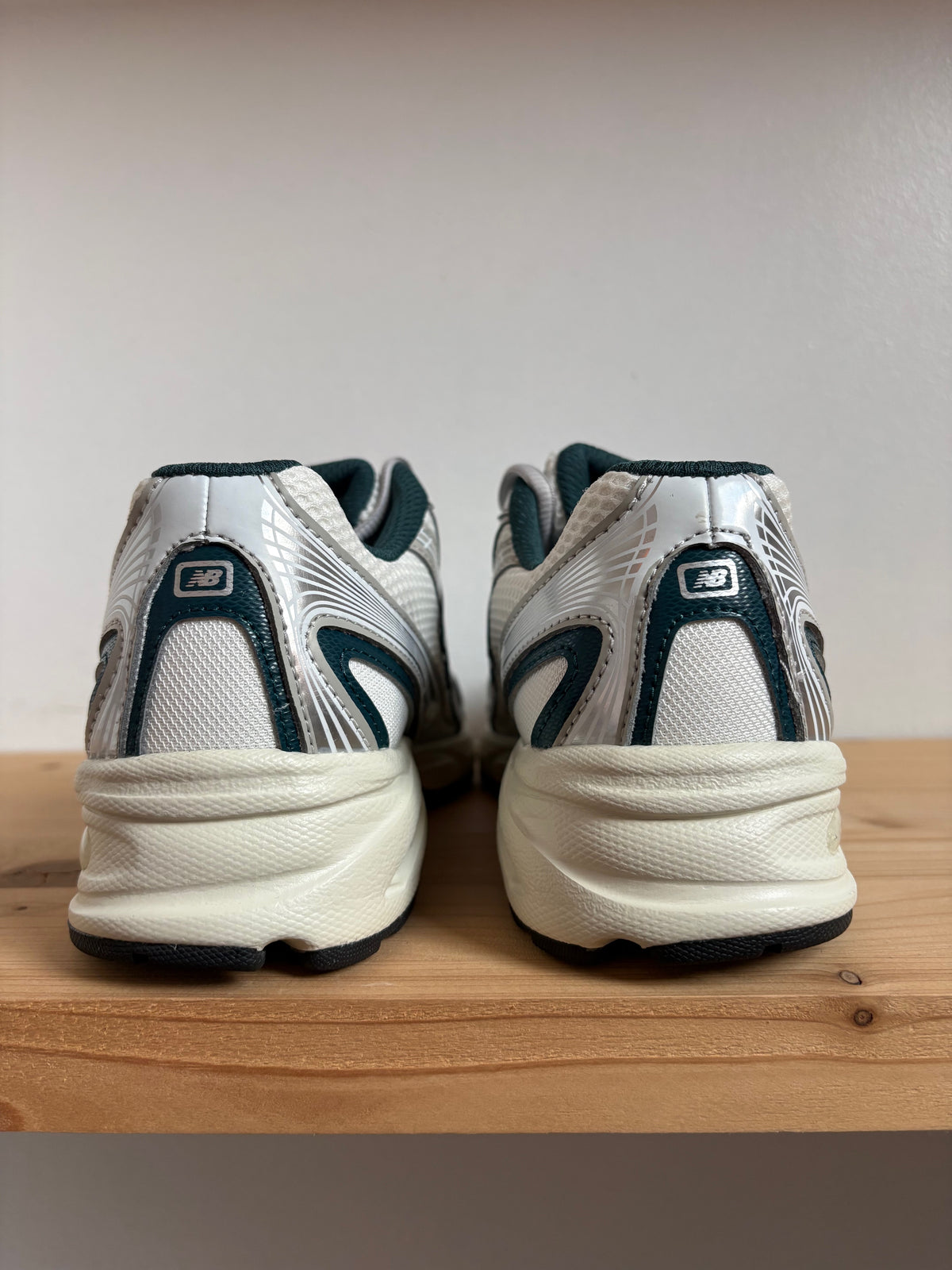 New Balance 740 Medusa Green