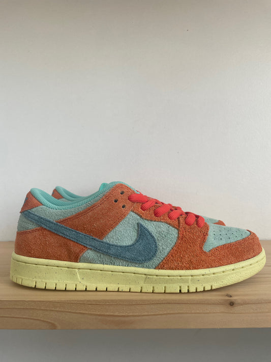 Nike SB Dunk Low Orange Emerald Rise