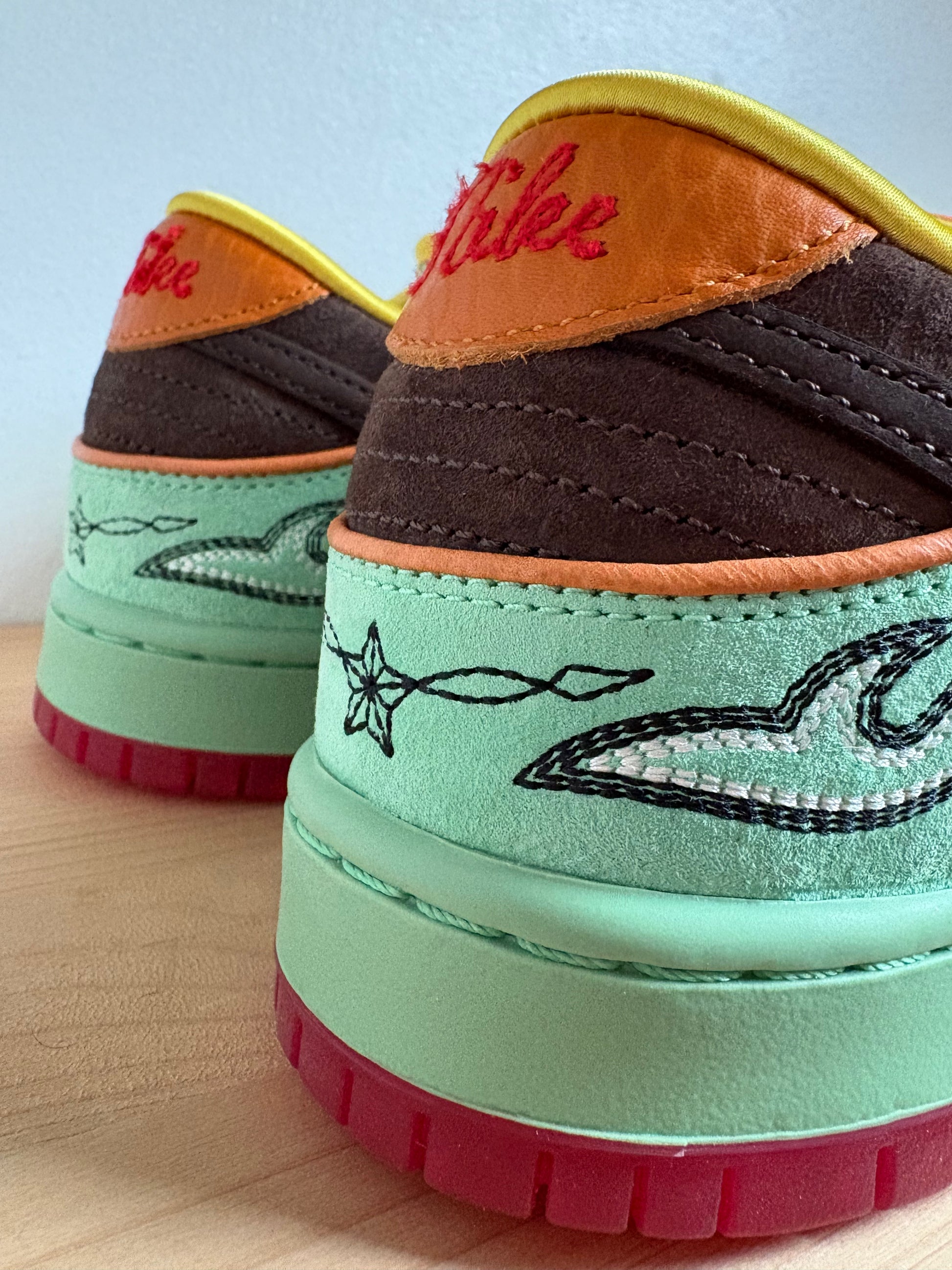 Nike SB Dunk Low Rodeo Tourmaline