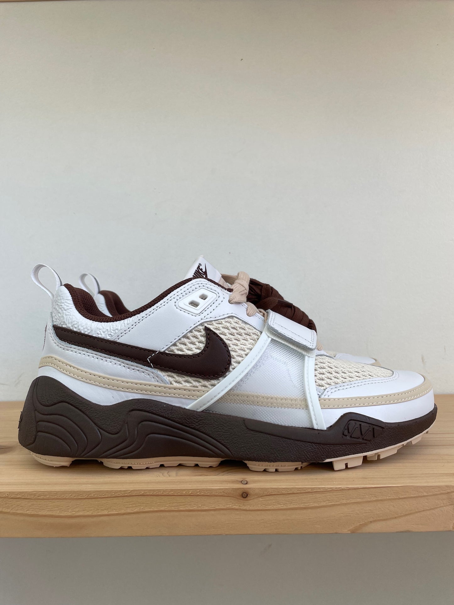 Nike Zoom Field Jaxx Travis Scott Light Chocolate