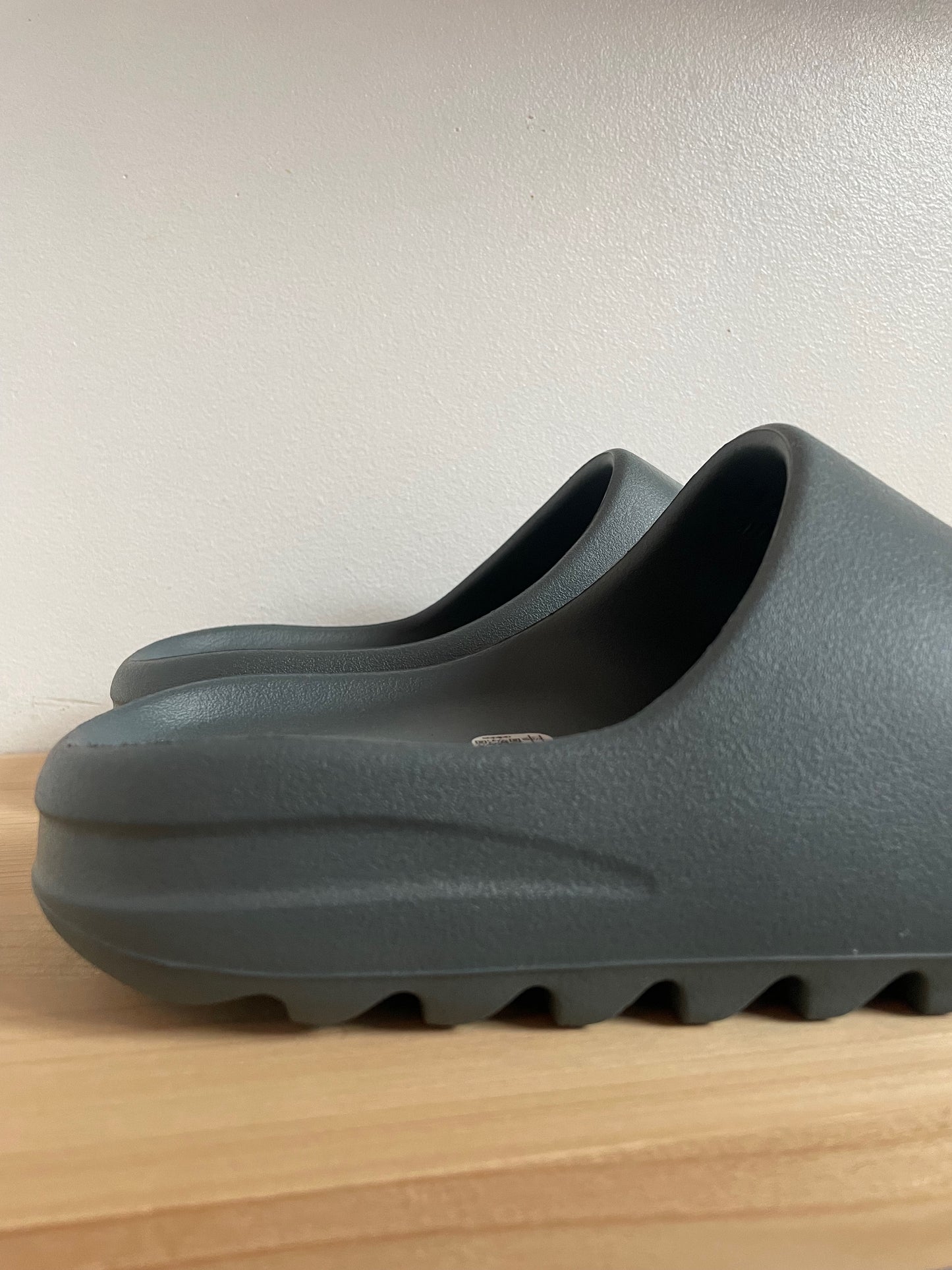 Yeezy Slide Slate Marine