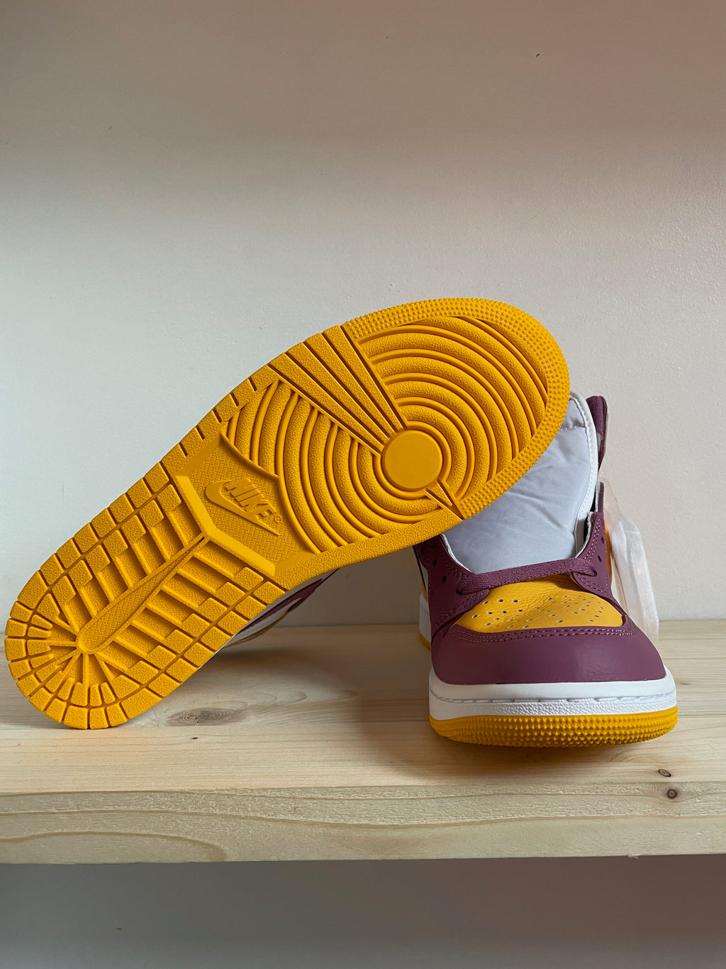 ANTWERP SNKR - Air Jordan 1 Retro High OG "Brotherhood"
