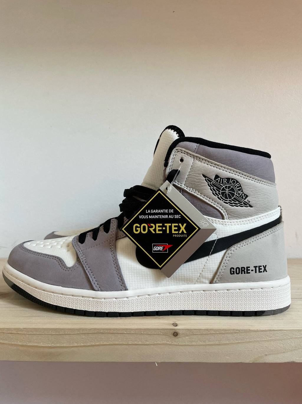 ANTWERP SNKR - Nike Air Jordan 1 Retro High Element Gore-Tex Light Bone