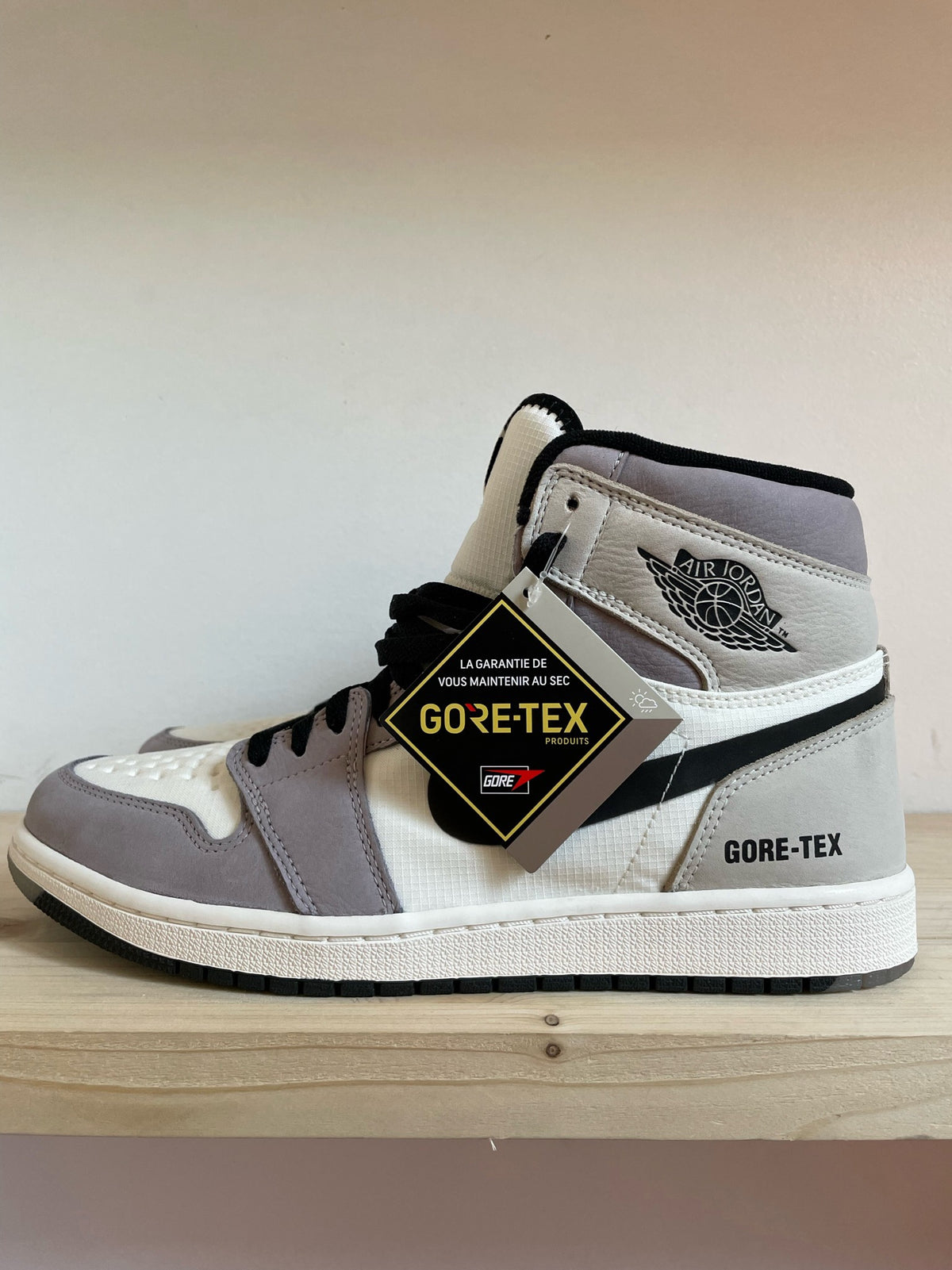 ANTWERP SNKR - Nike Air Jordan 1 Retro High Element Gore-Tex Light Bone
