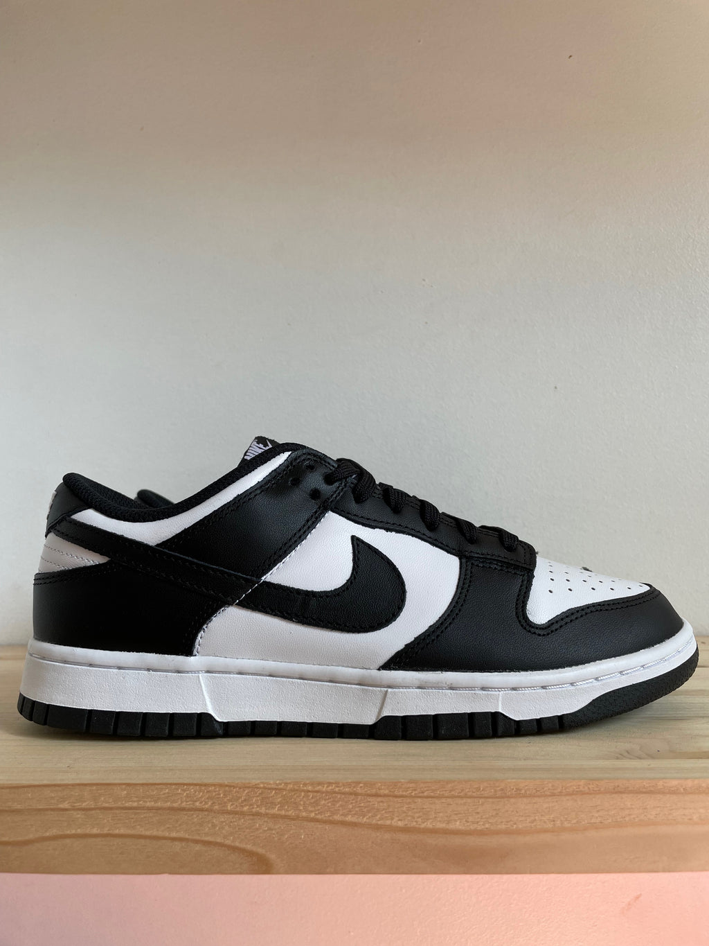 ANTWERP SNKR - Nike Dunk Low Retro White Black (W)