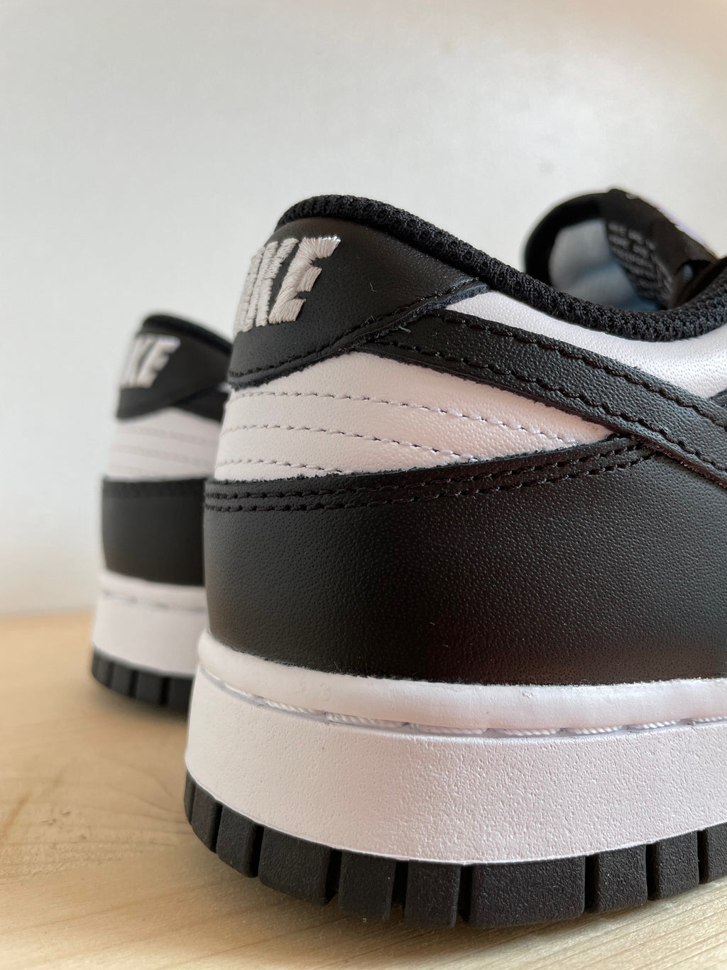 ANTWERP SNKR - Nike Dunk Low Retro White Black (W)