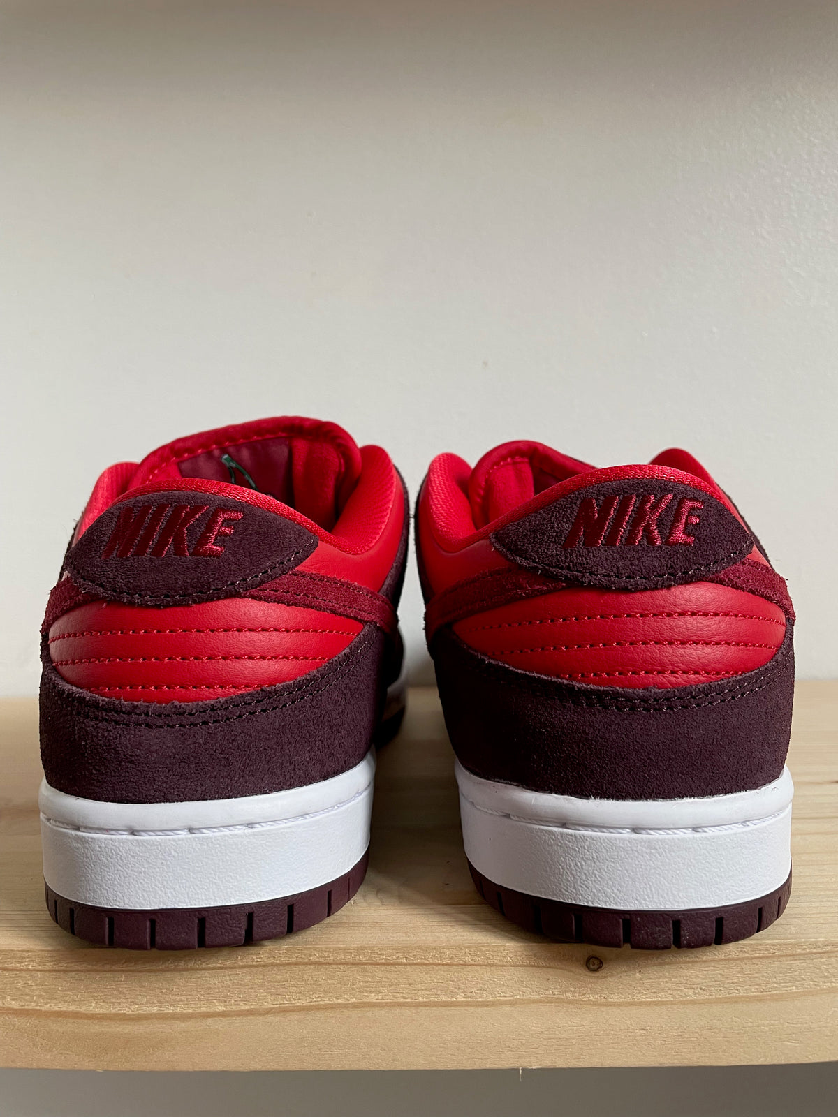 ANTWERP SNKR - Nike SB Dunk Low Cherry