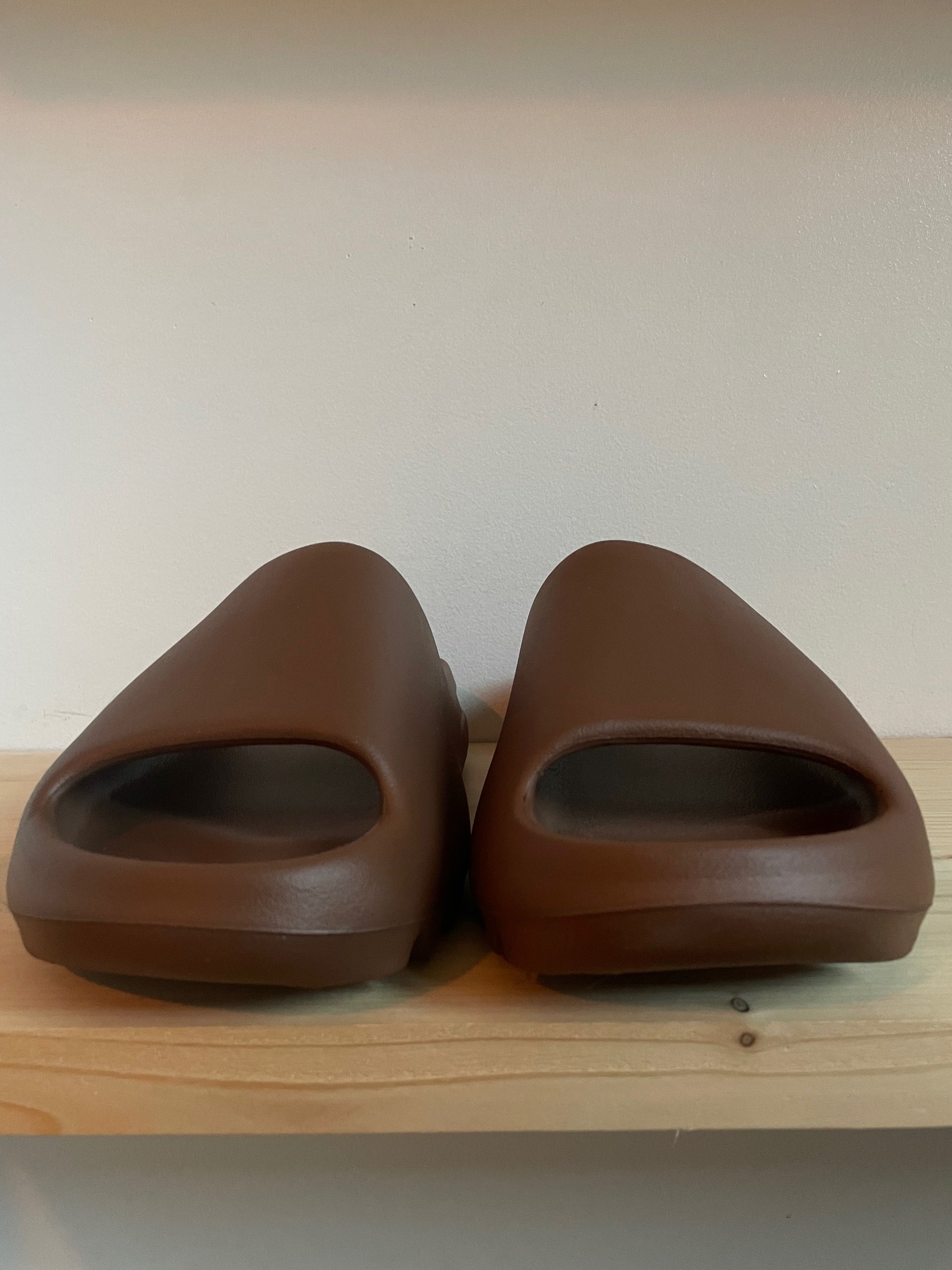 ANTWERP SNKR - Adidas Yeezy Slide Flax