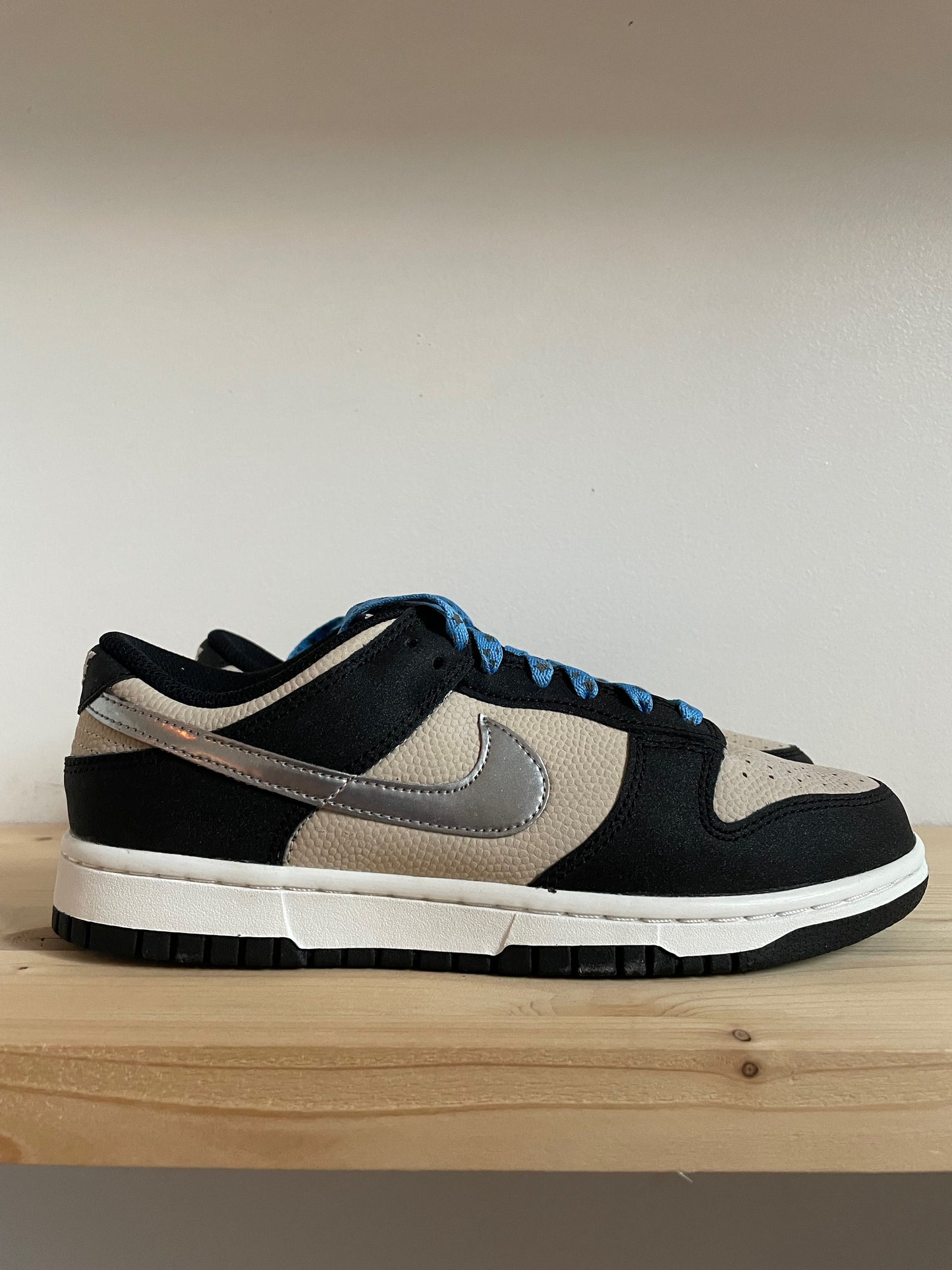 Nike Dunk Low Starry Laces (W)