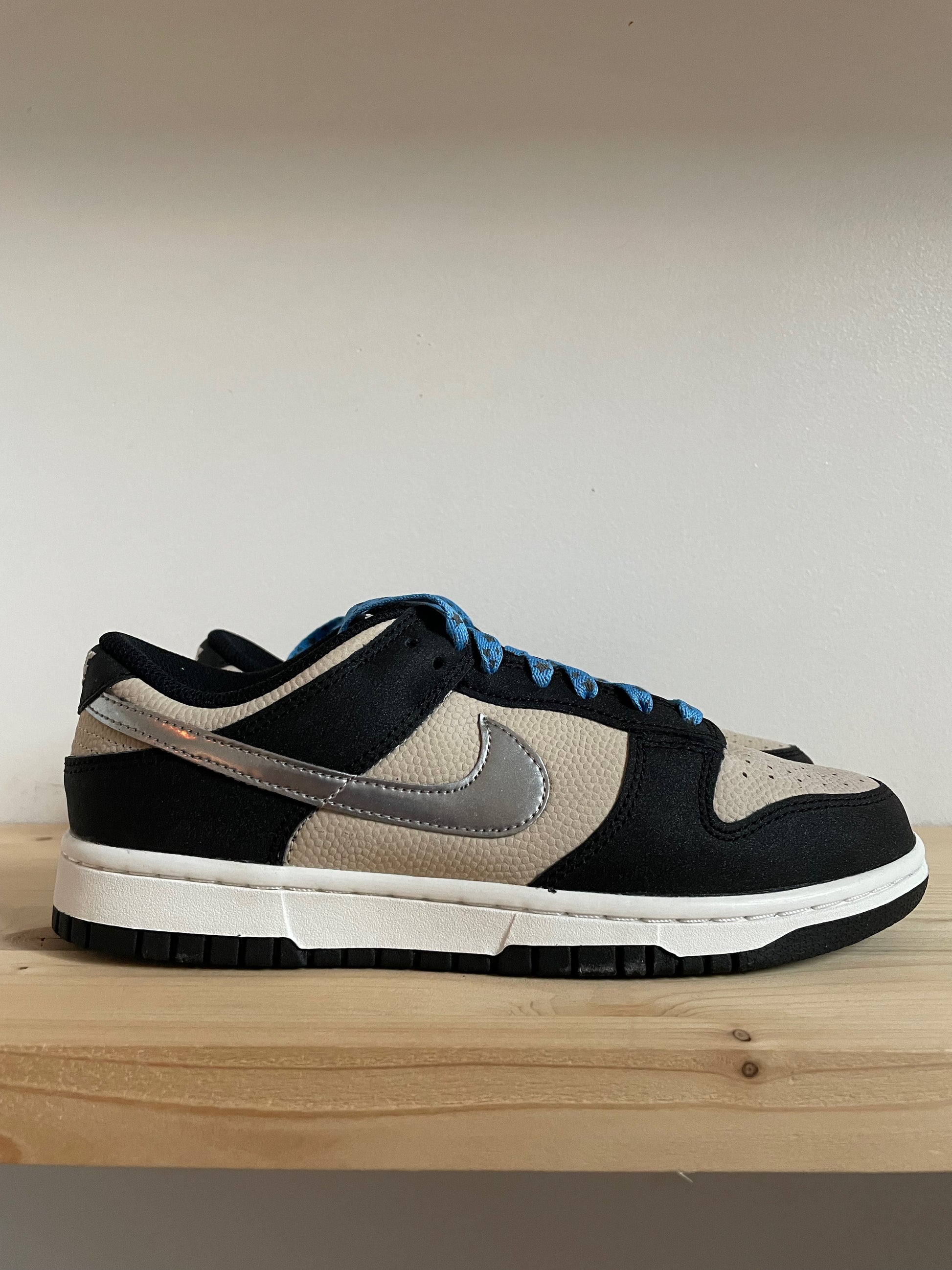 Nike Dunk Low Starry Laces (W)