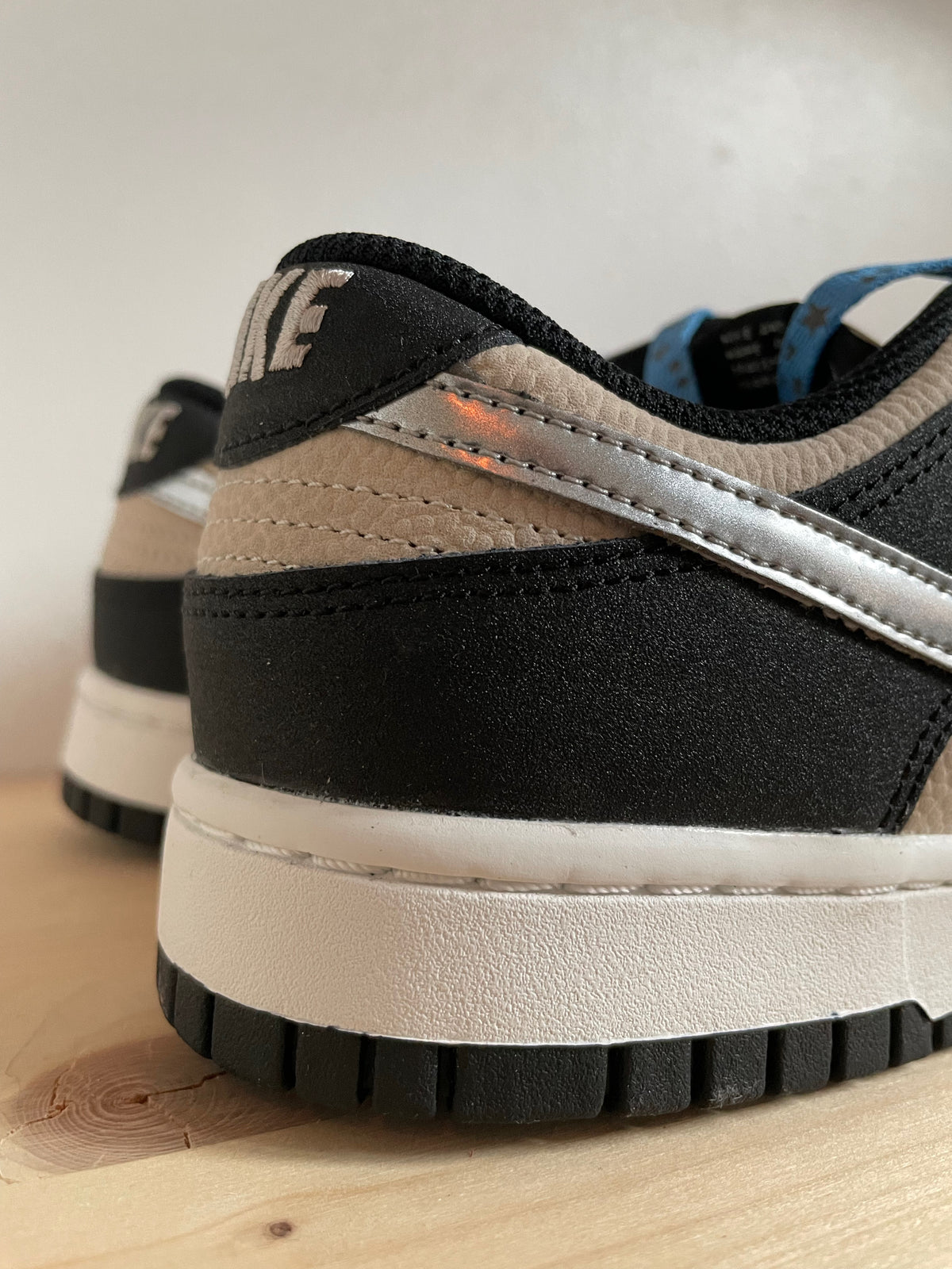Nike Dunk Low Starry Laces (W)