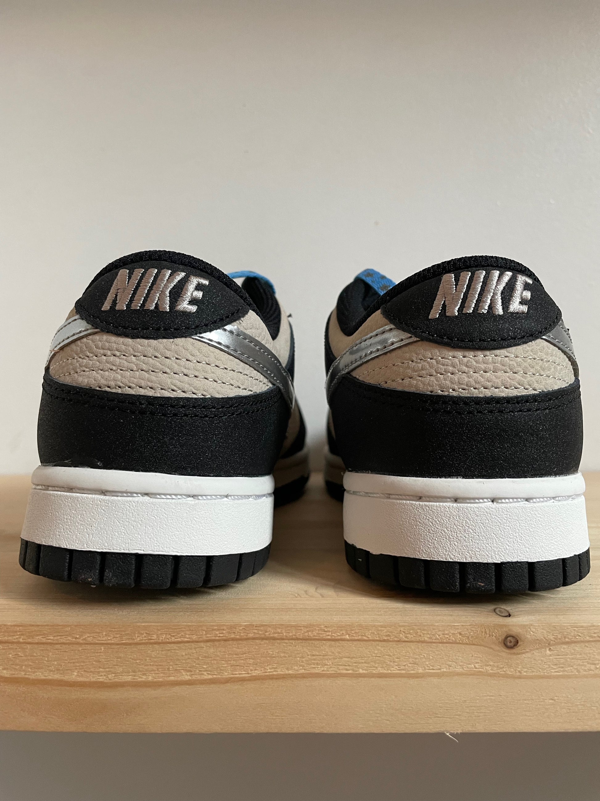 Nike Dunk Low Starry Laces (W)