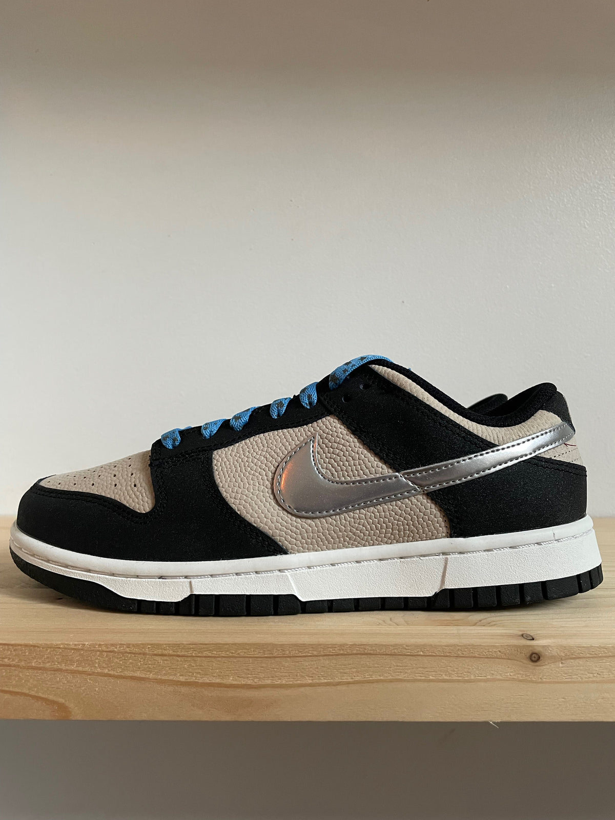 Nike Dunk Low Starry Laces (W)