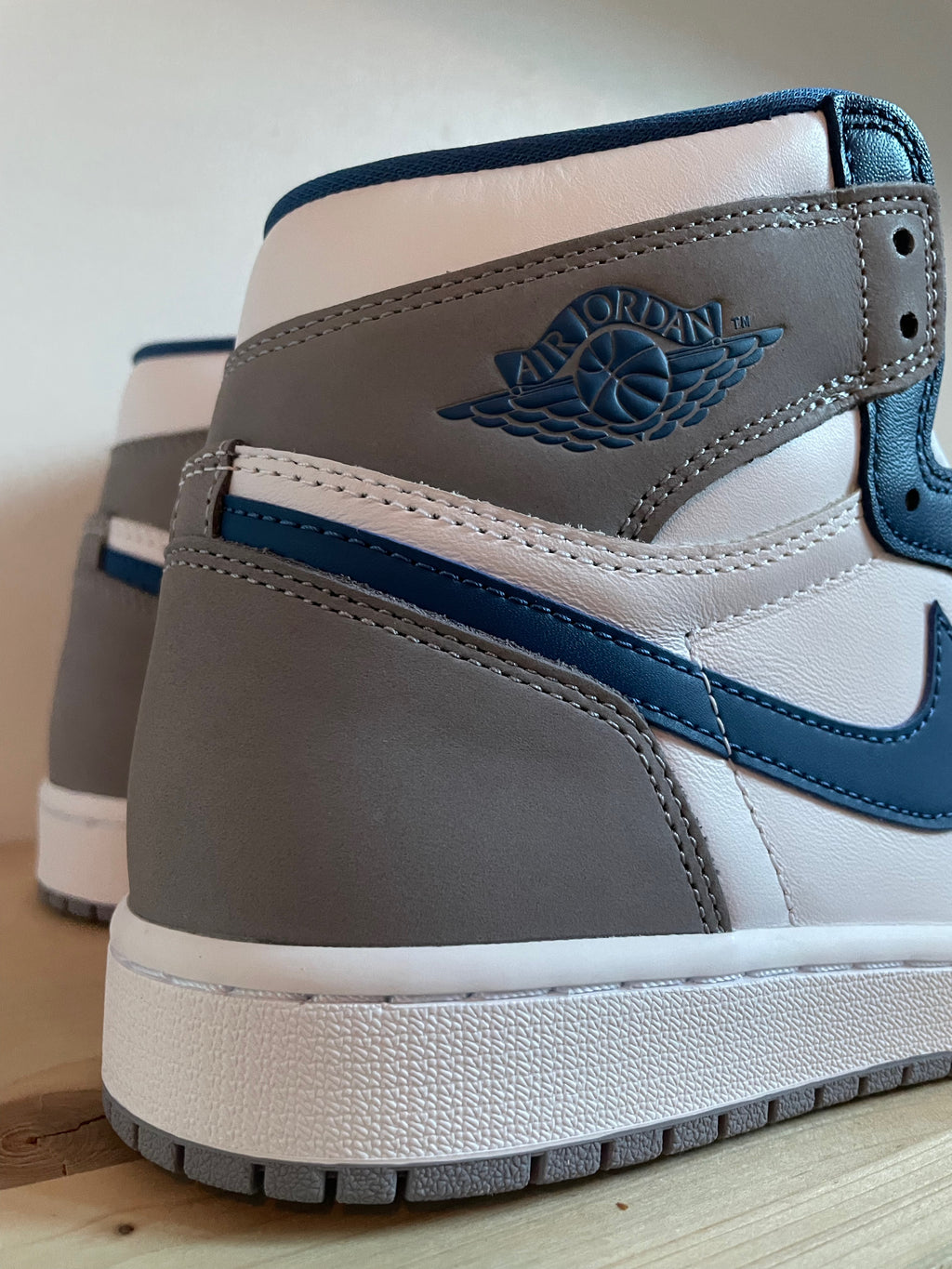Nike Air Jordan 1 Retro High OG "True Blue"