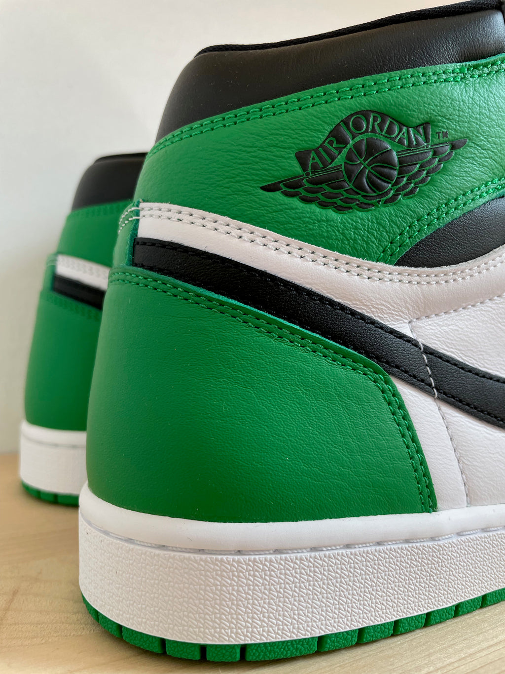 Jordan 1 Retro High OG Lucky Green - Antwerp snkr